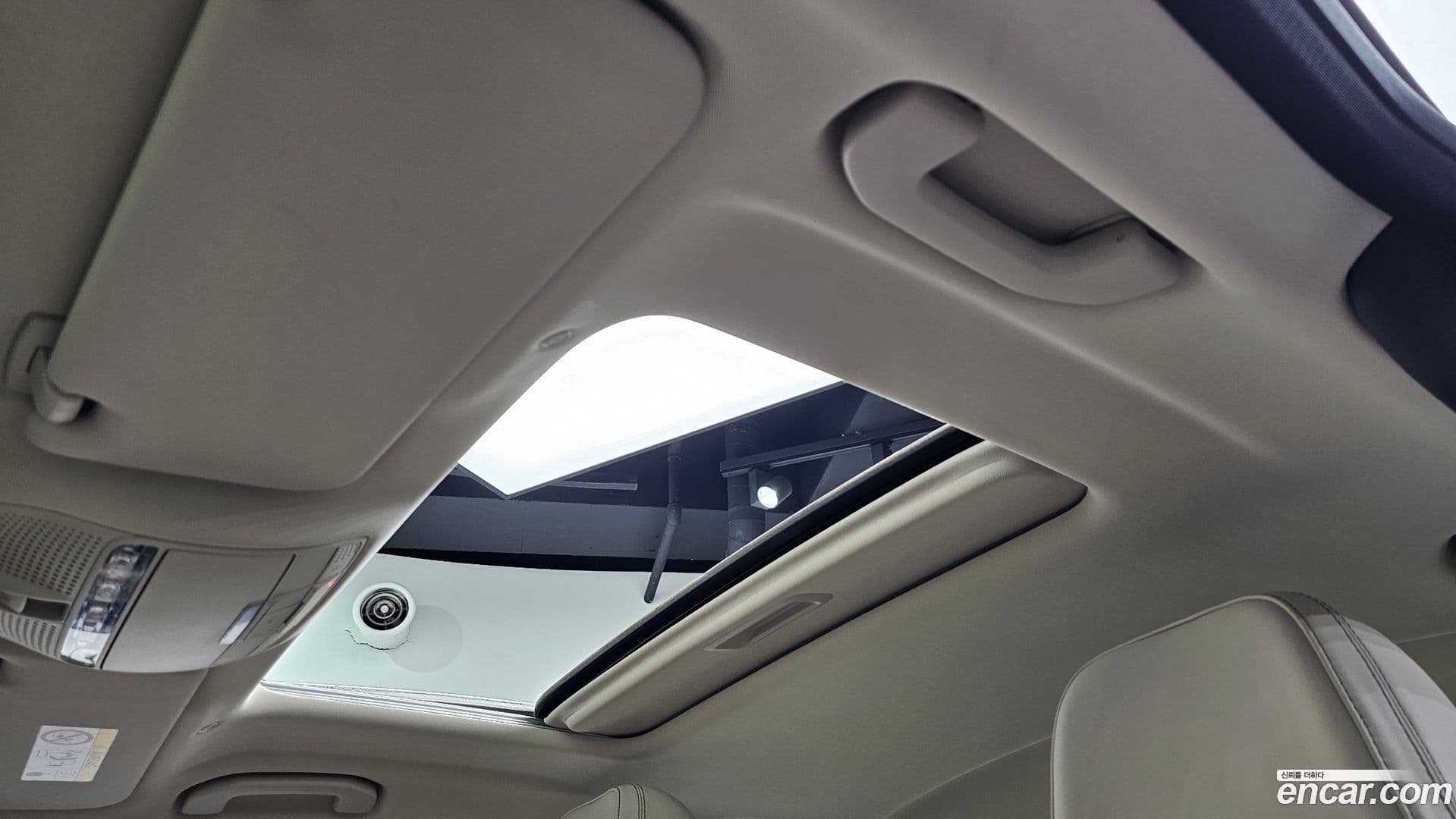 Main__Slider__Photo:CLS-Class Mercedes-Benz 2023.9-15