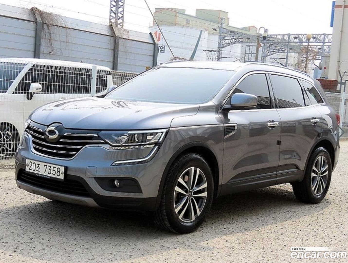 Main__Slider__Photo:QM6 Renault-KoreaSamsung 2017.7-1