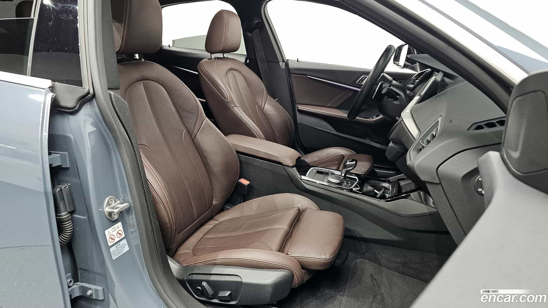 2-Series BMW 2021.2-INNER-010