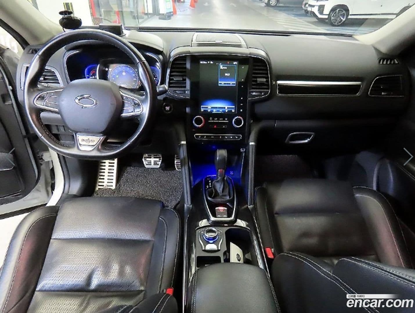 Main__Slider__Photo:QM6 Renault-KoreaSamsung 2017.9-9