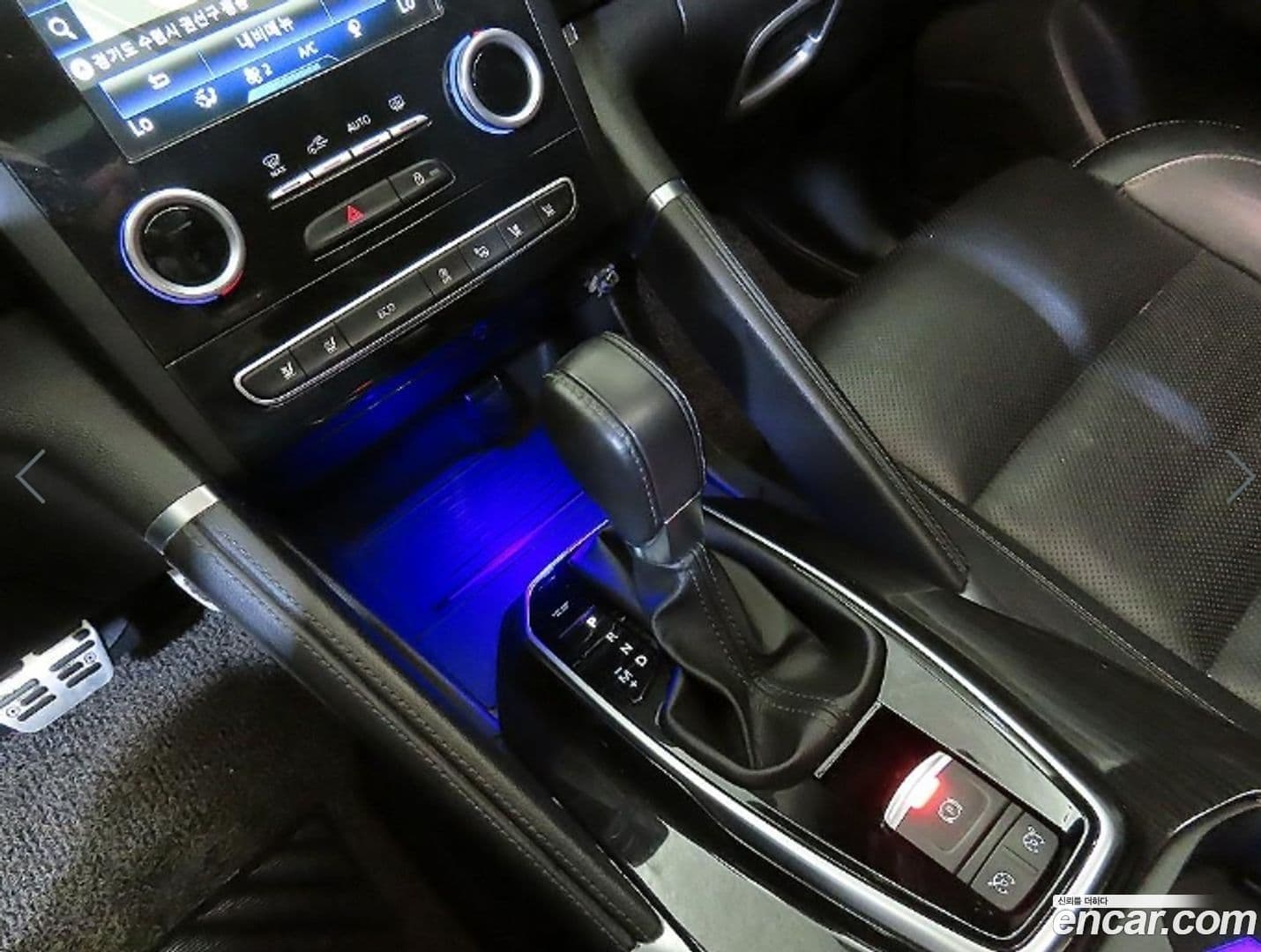 Main__Slider__Photo:QM6 Renault-KoreaSamsung 2017.9-11