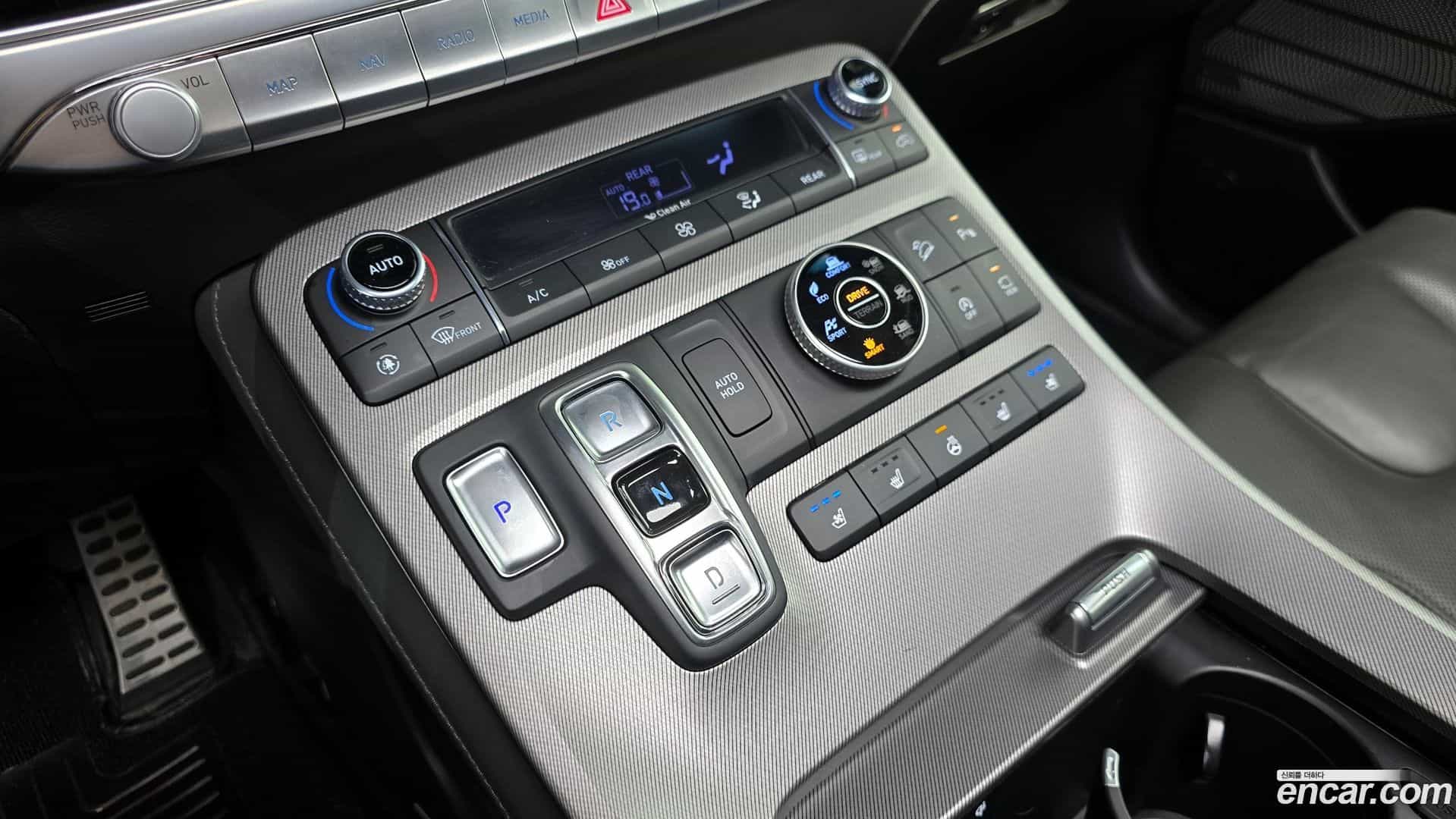 Palisade Hyundai 2021.1-INNER-009