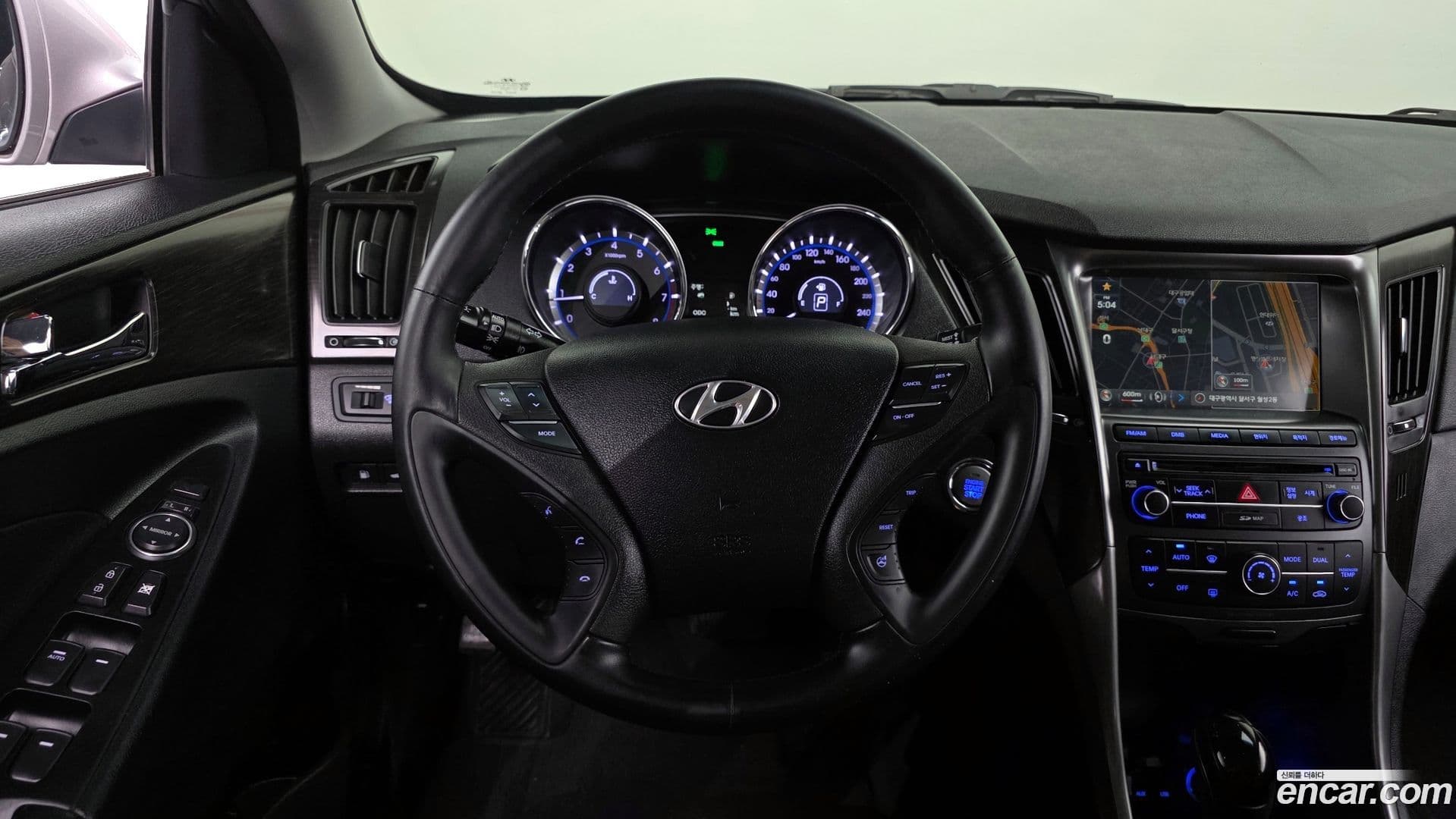 Main__Slider__Photo:Sonata Hyundai 2014.6-12