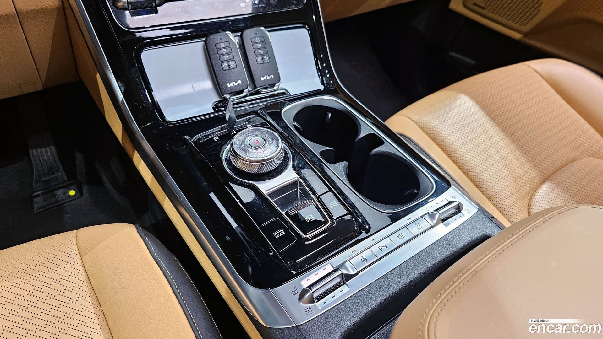 Main__Slider__Photo:Canival Kia 2023.6-8