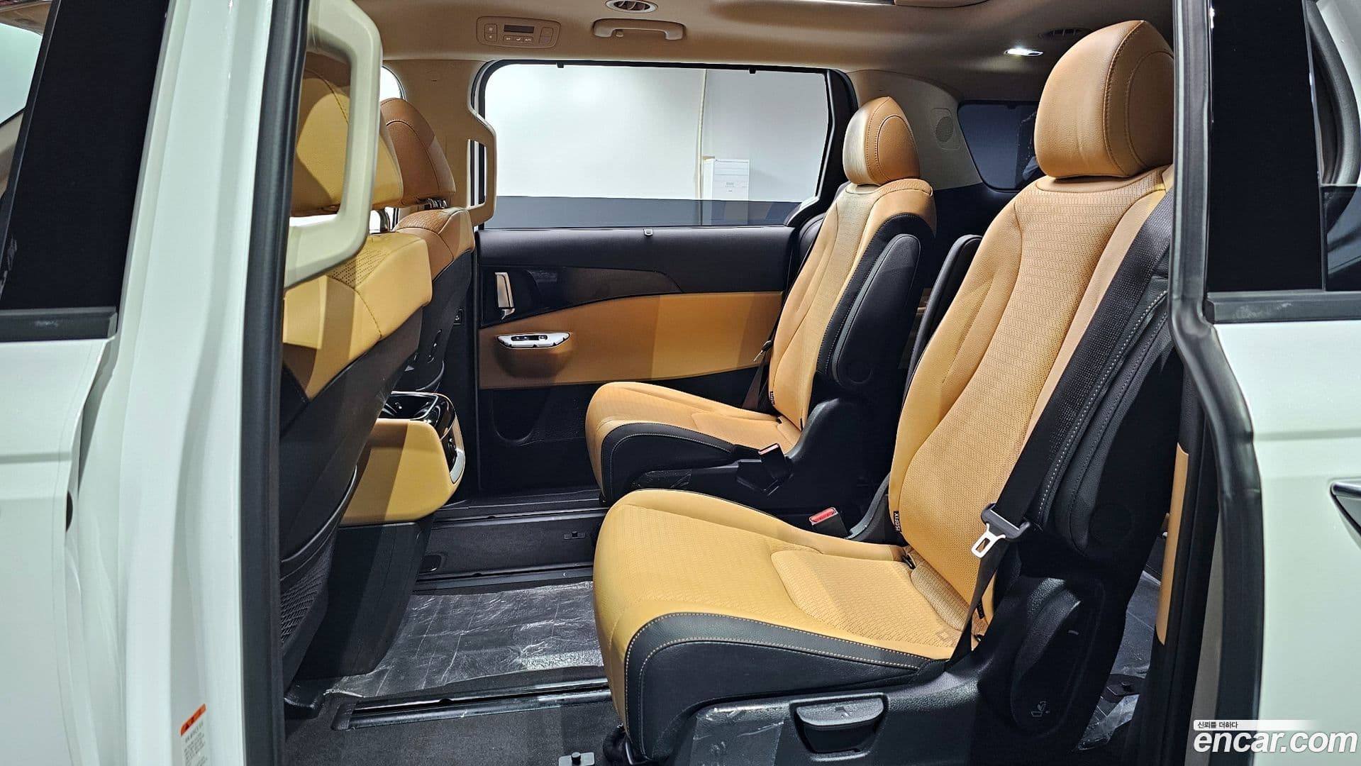 Main__Slider__Photo:Canival Kia 2023.6-11