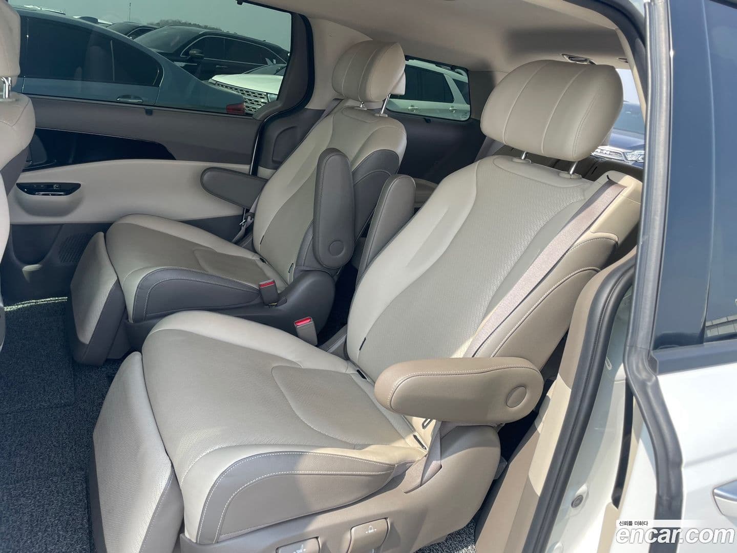 Main__Slider__Photo:Canival Kia 2020.7-14