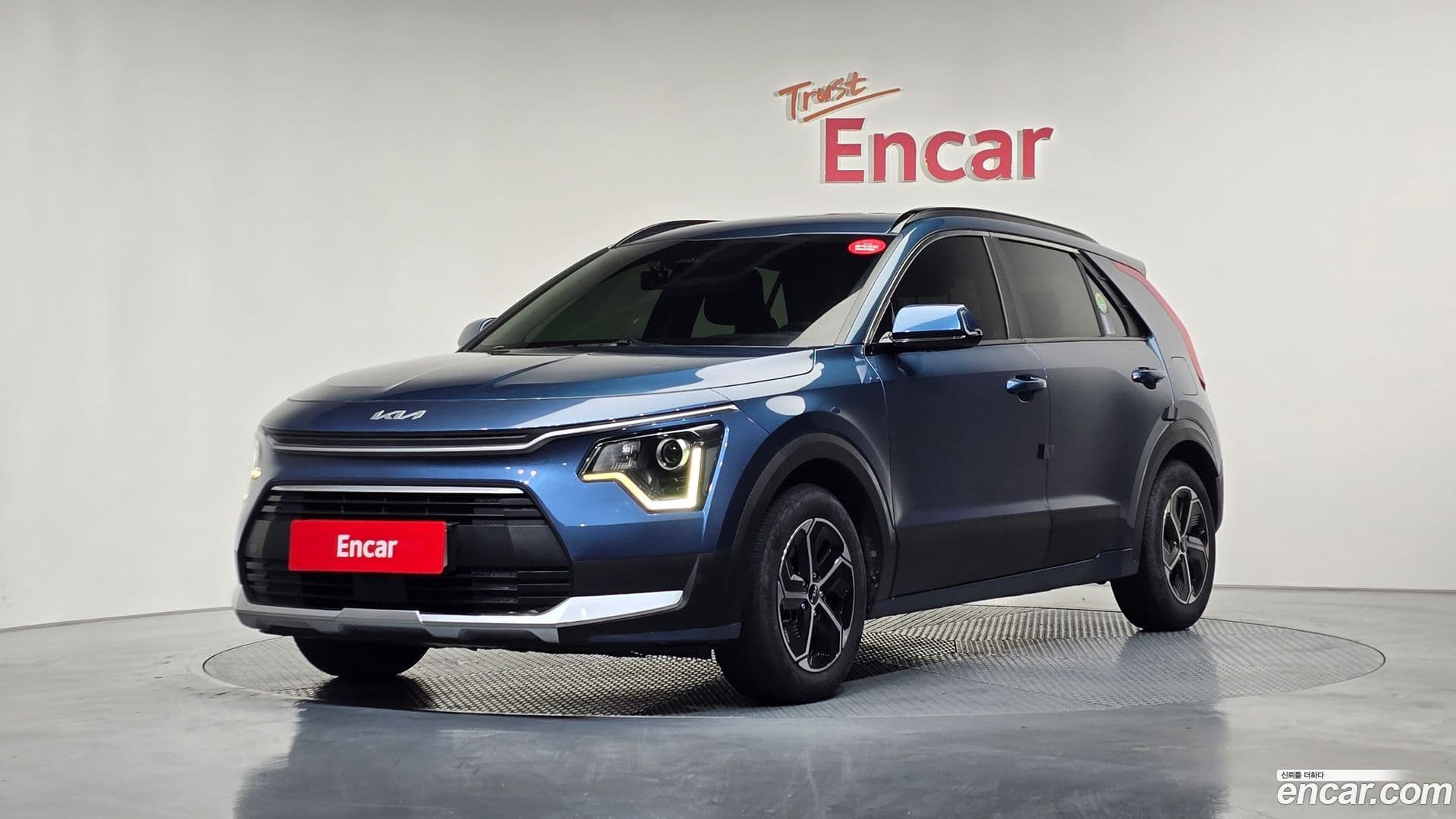 Main__Slider__Photo:Niro Kia 2022.5-0