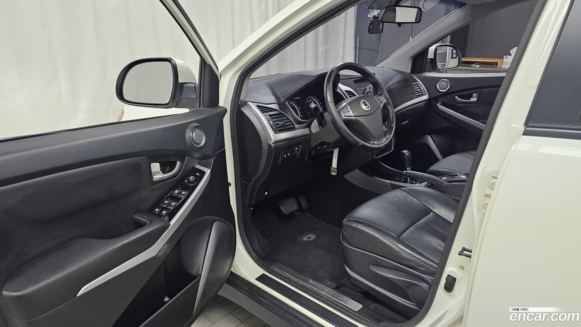 KORANDO KG_Mobility_Ssangyong 2015.0-INNER-010