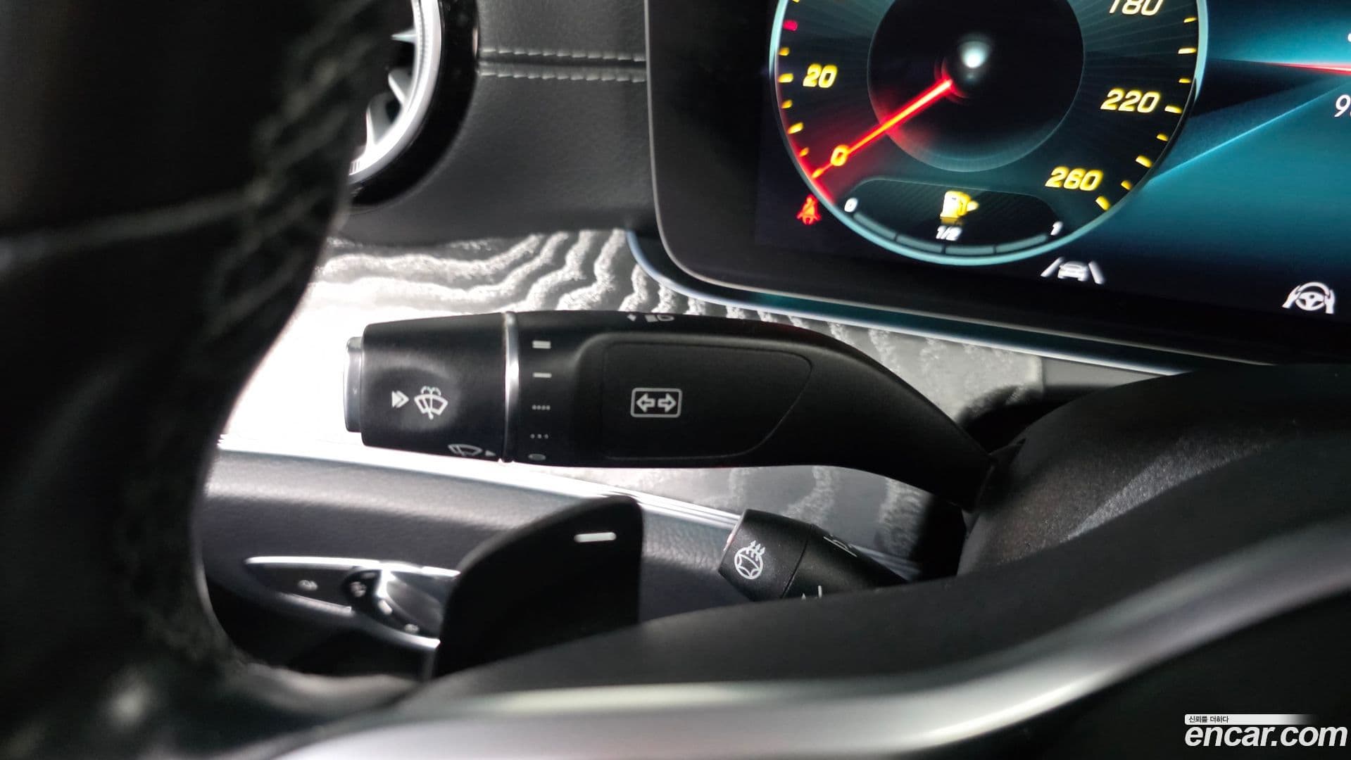 Main__Slider__Photo:CLS-Class Mercedes-Benz 2021.6-18