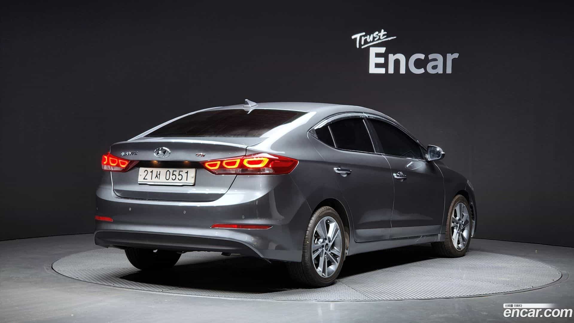 AVANTE Hyundai 2016.7-OUTER-002