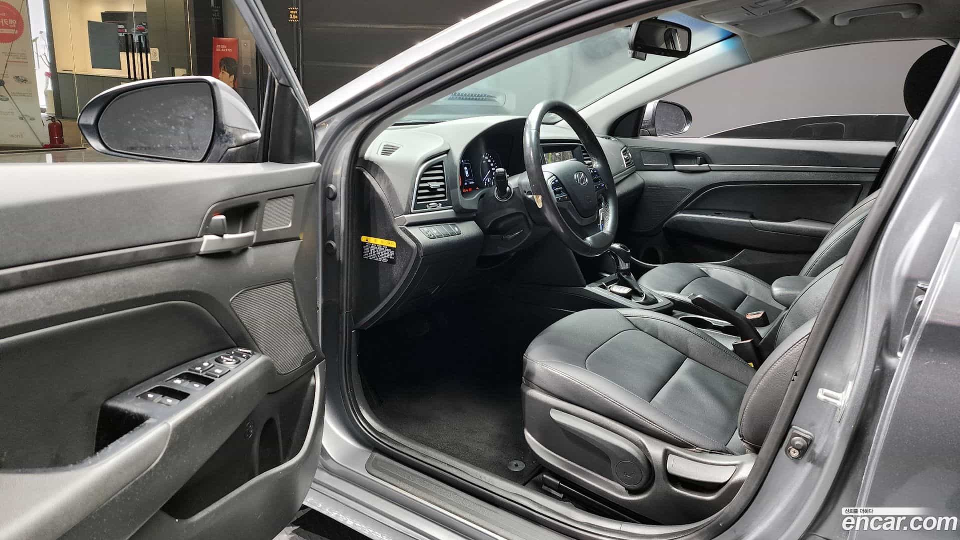 AVANTE Hyundai 2016.7-OPTION-015