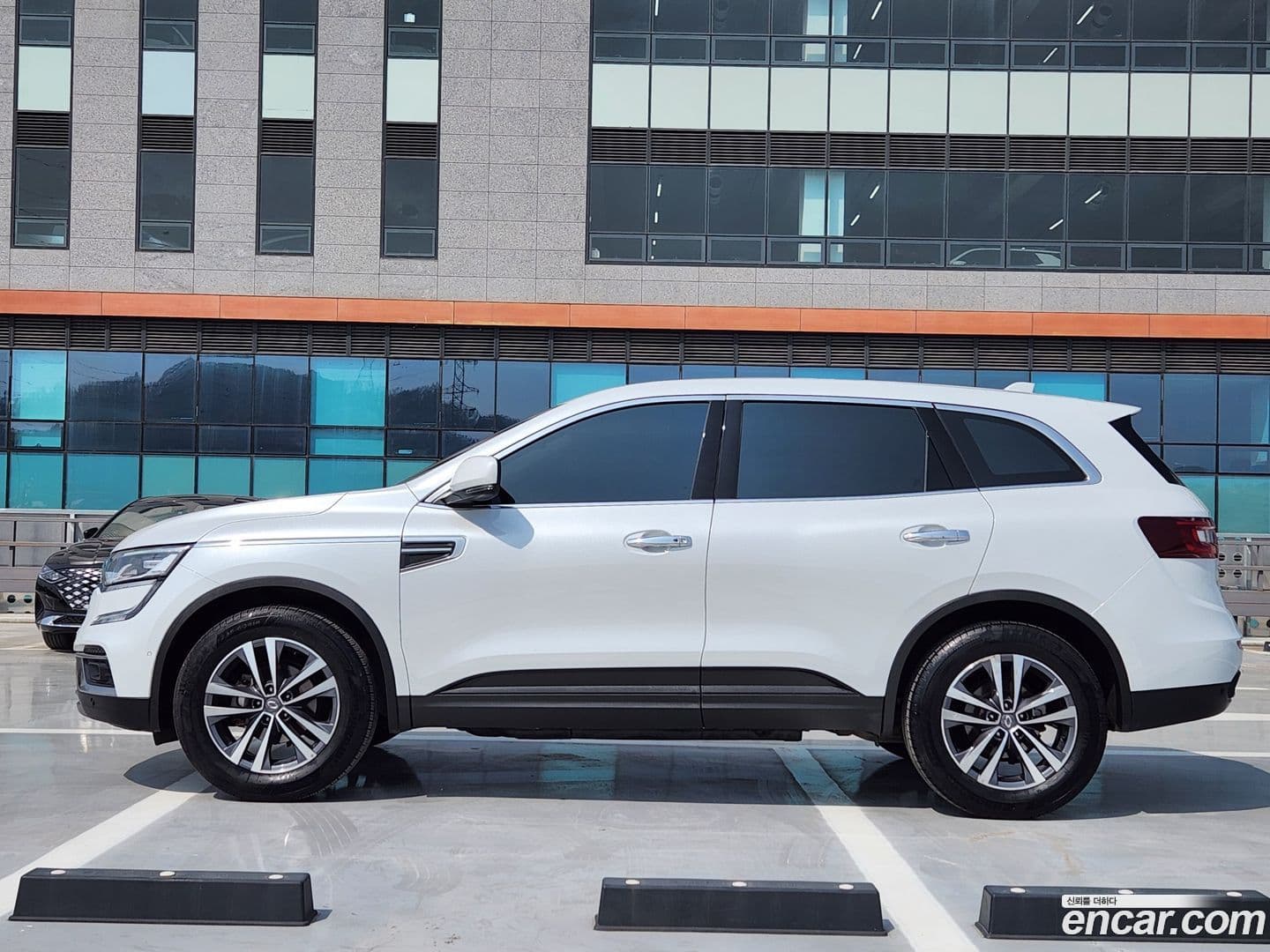 Main__Slider__Photo:QM6 Renault-KoreaSamsung 2019.11-2