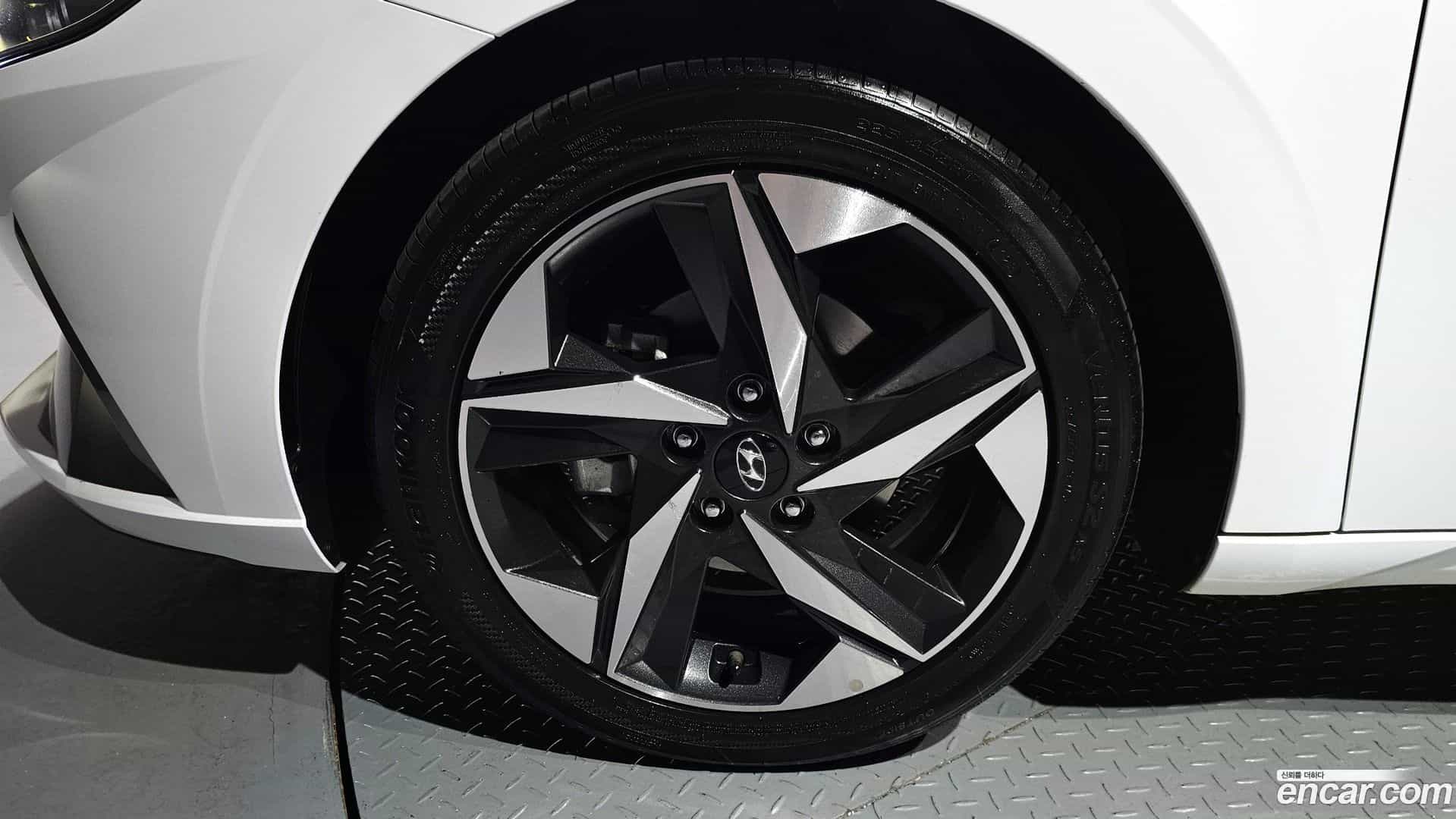 AVANTE Hyundai 2020.6-OUTER-005