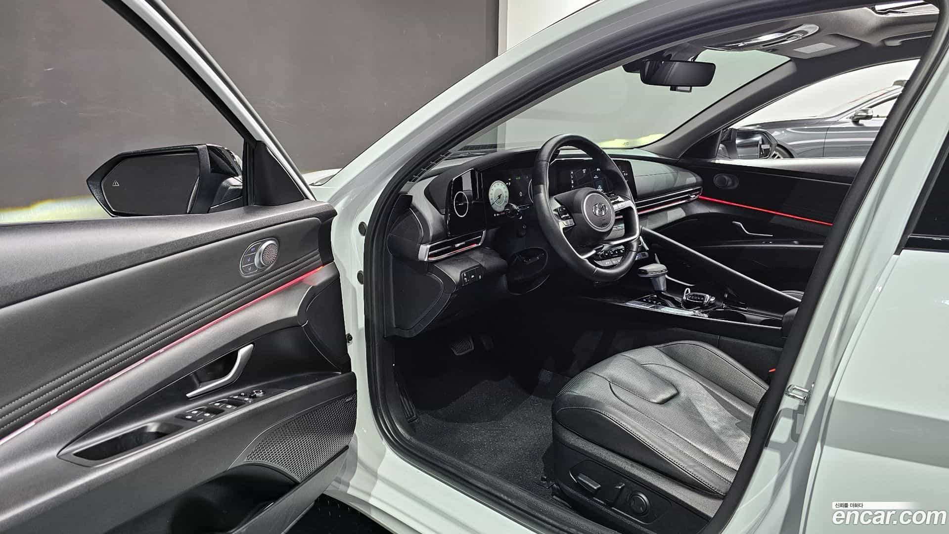 AVANTE Hyundai 2020.6-OPTION-015