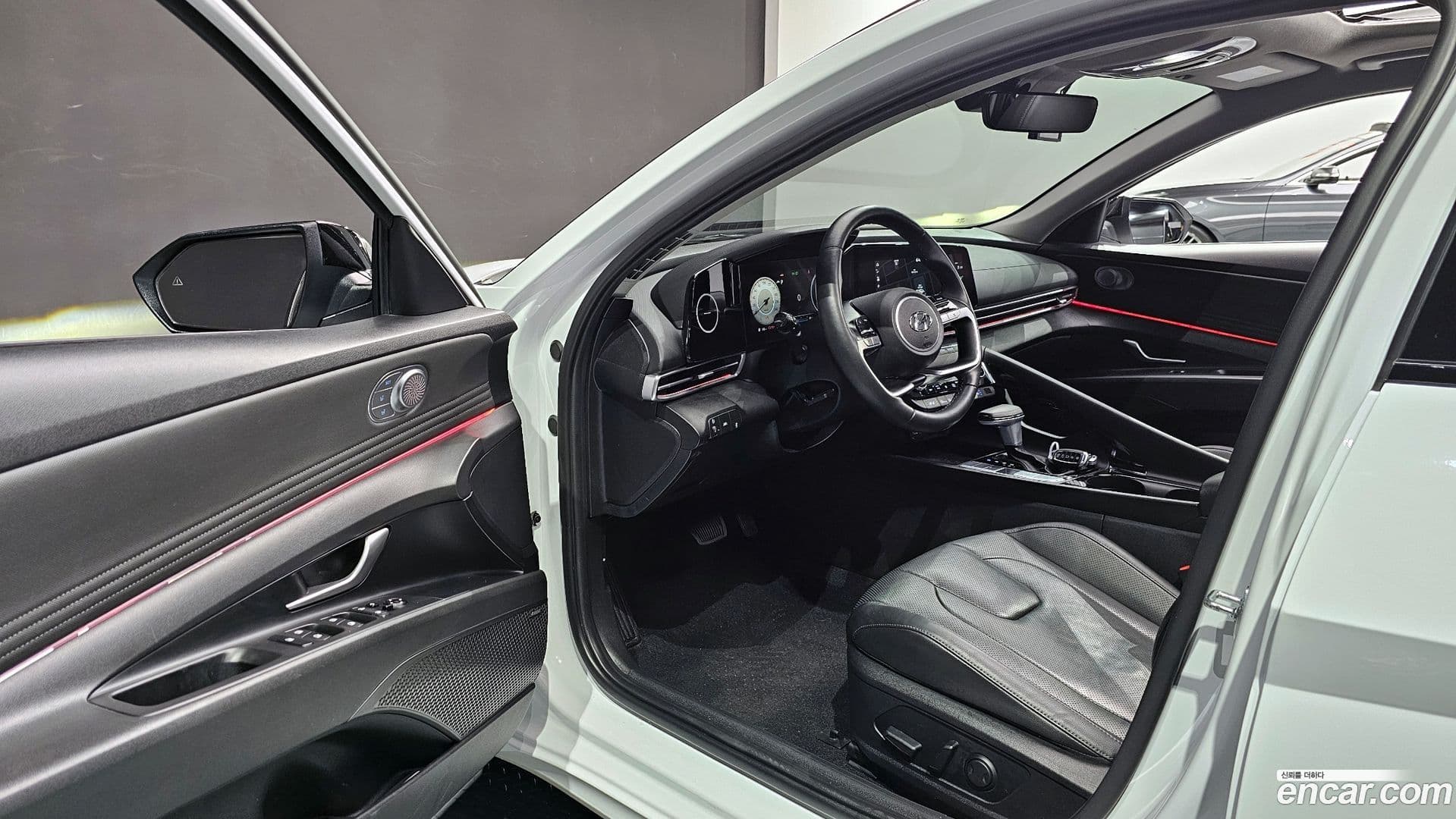 Main__Slider__Photo:AVANTE Hyundai 2020.6-10