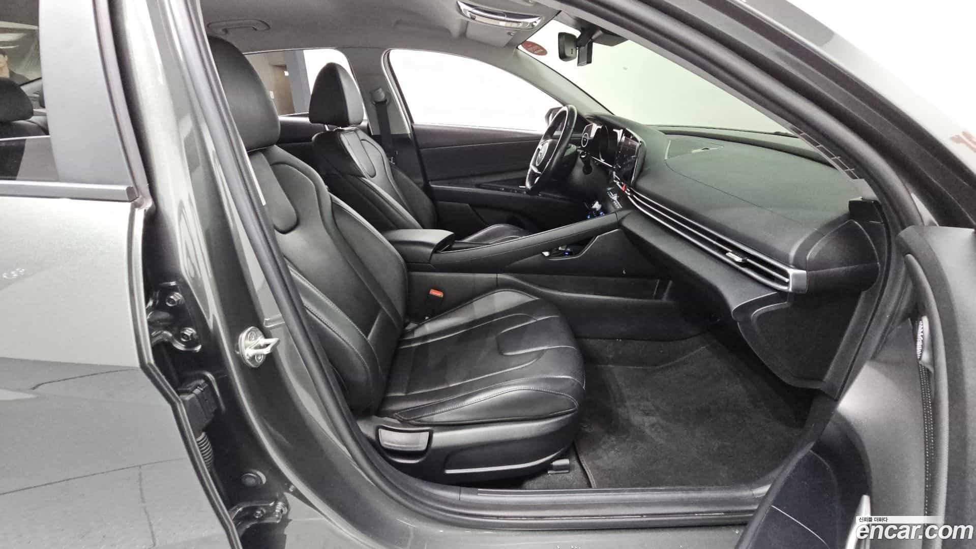 AVANTE Hyundai 2022.0-OPTION-015