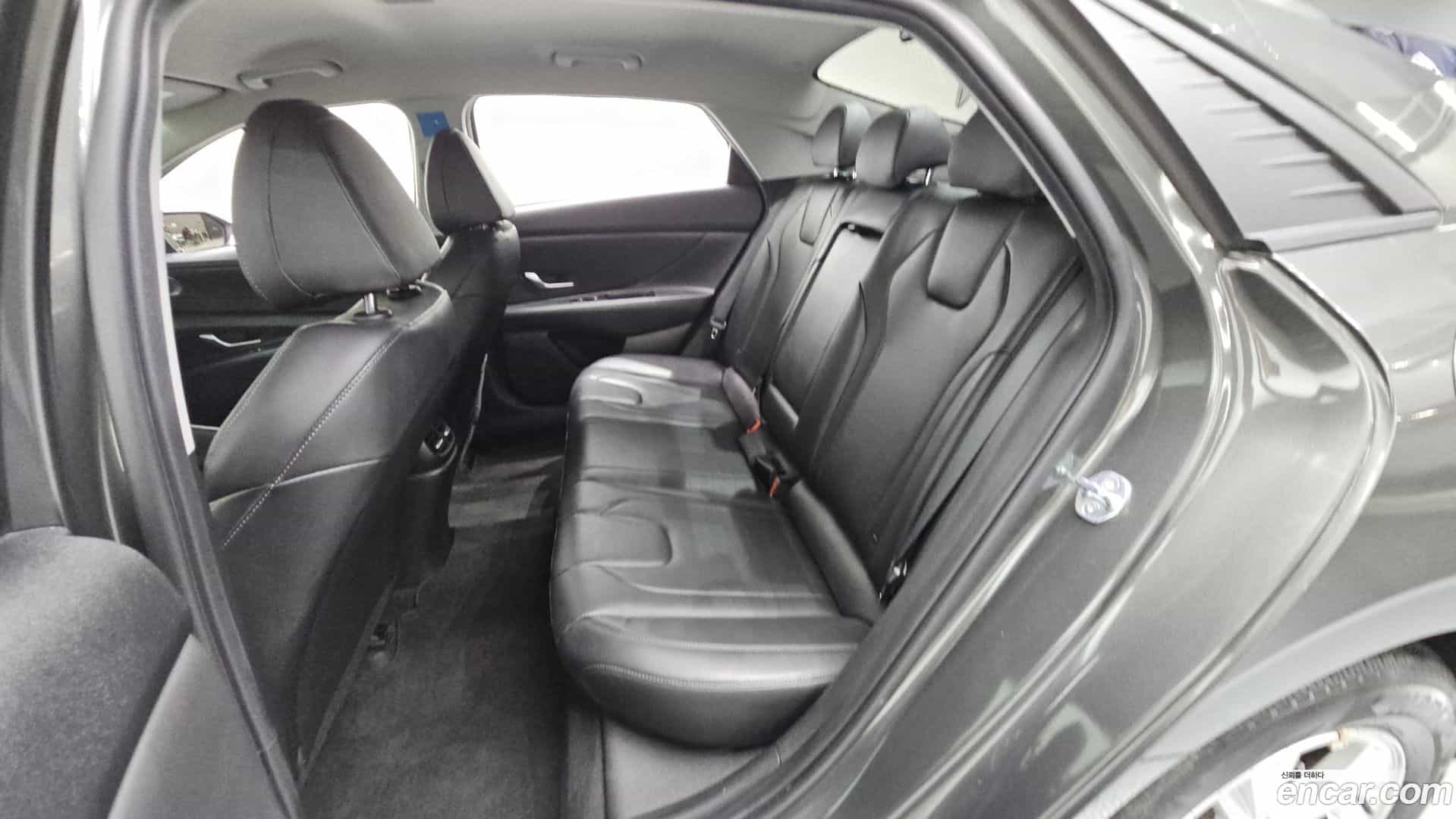 AVANTE Hyundai 2022.0-OPTION-016