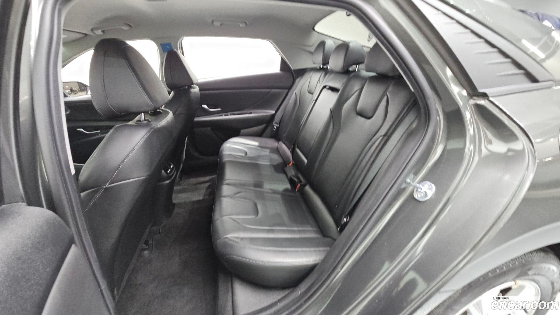 Main__Slider__Photo:AVANTE Hyundai 2022.0-11