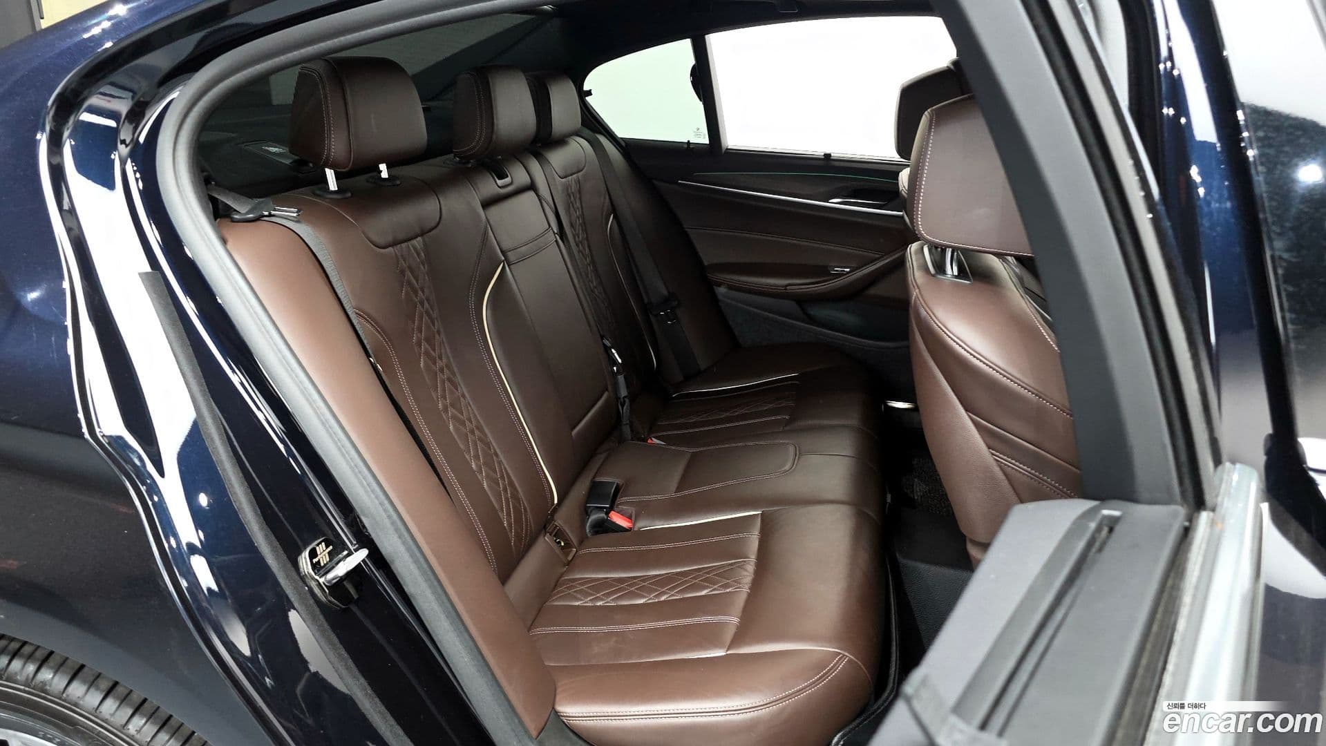 Main__Slider__Photo:5-Series BMW 2018.2-11