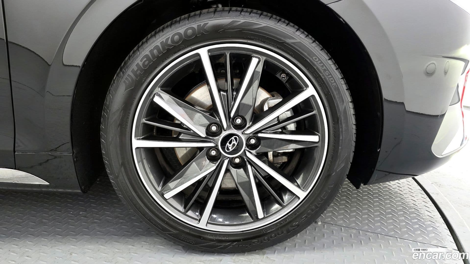 Main__Slider__Photo:Grandeur Hyundai 2022.0-4