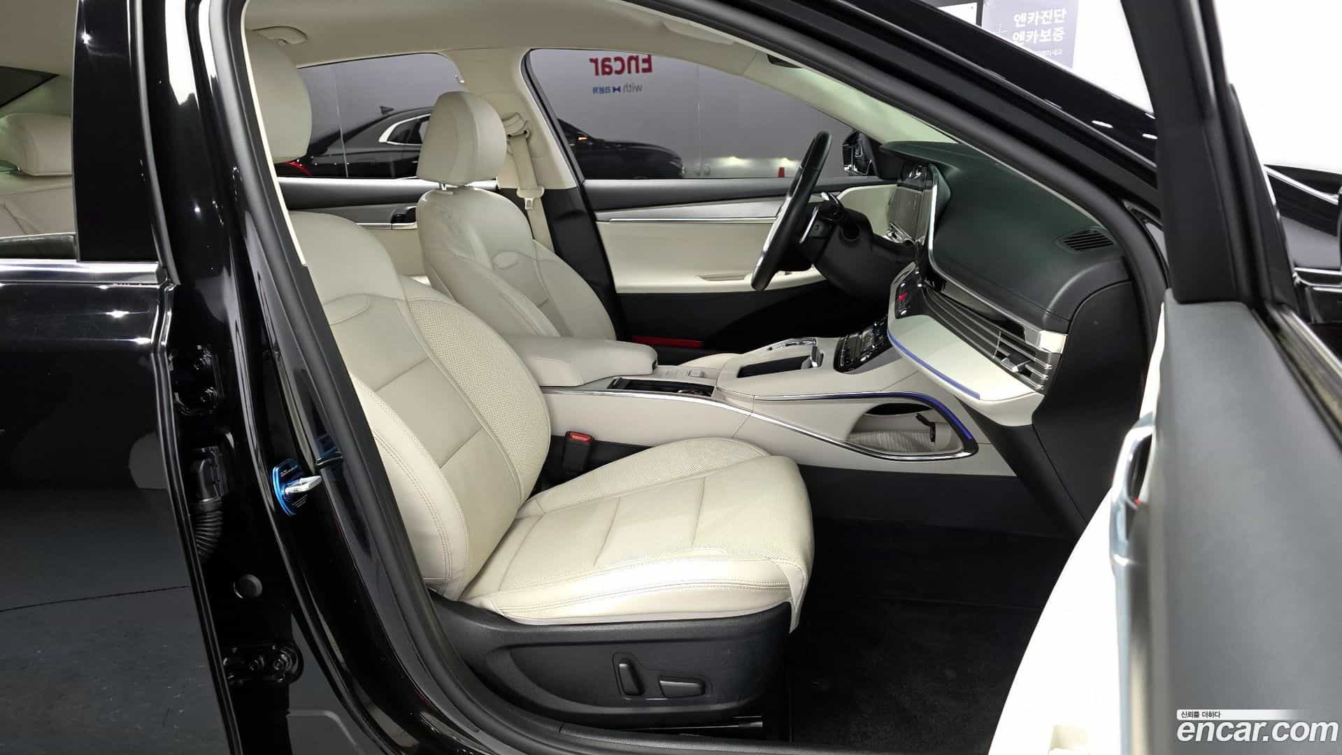 Grandeur Hyundai 2022.0-OPTION-015