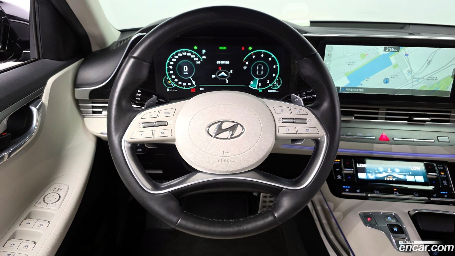 Main__Slider__Photo:Grandeur Hyundai 2022.0-12