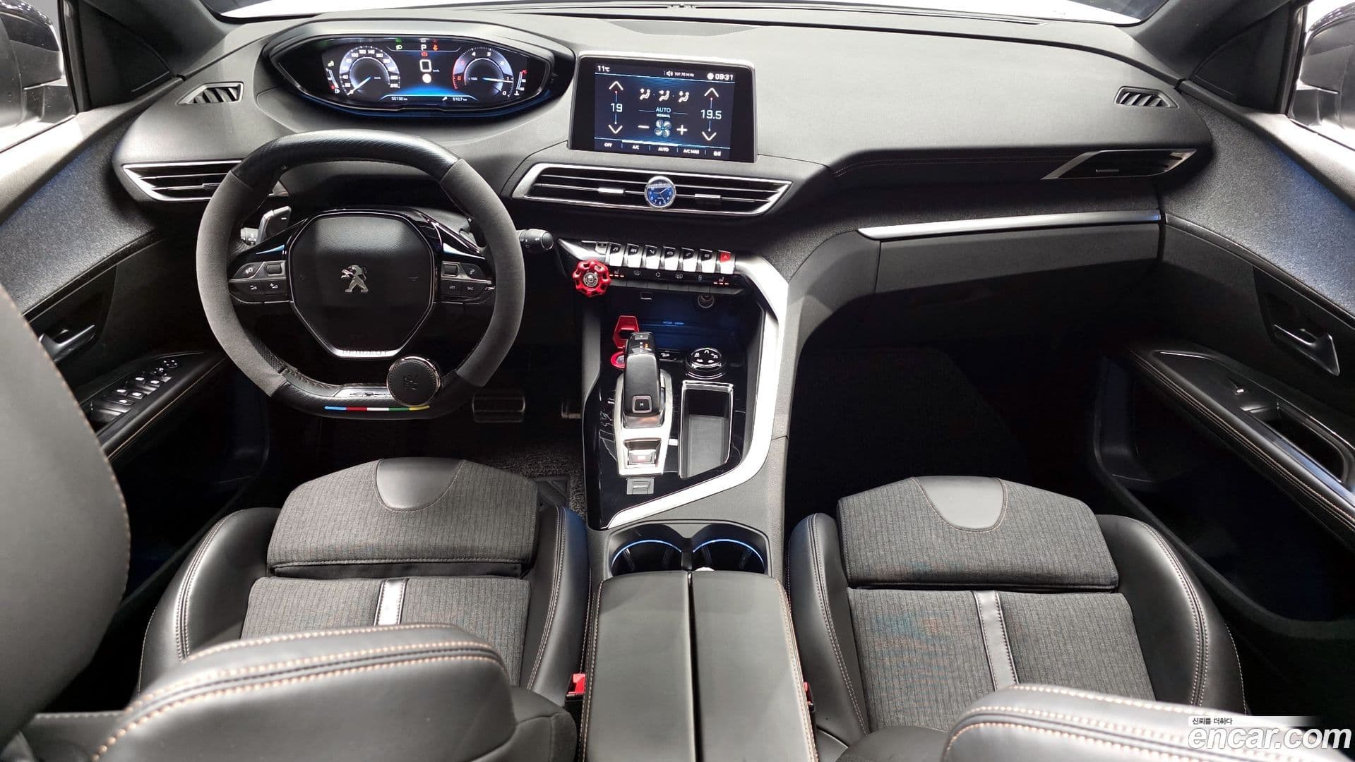 Main__Slider__Photo:5008 Peugeot 2019.1-6