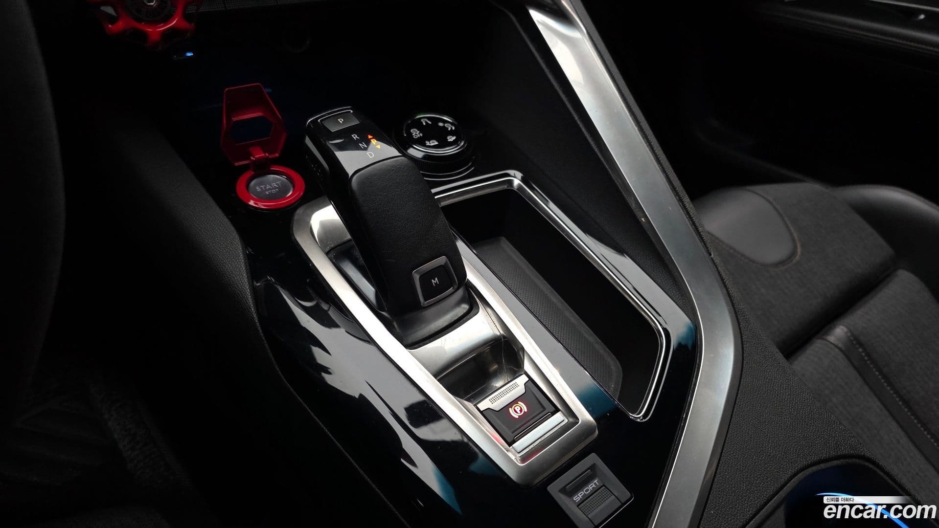 Main__Slider__Photo:5008 Peugeot 2019.1-8