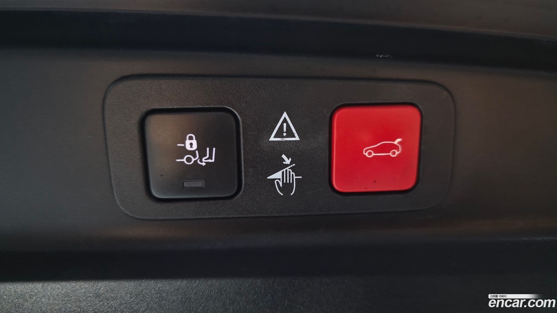 Main__Slider__Photo:5008 Peugeot 2019.1-19