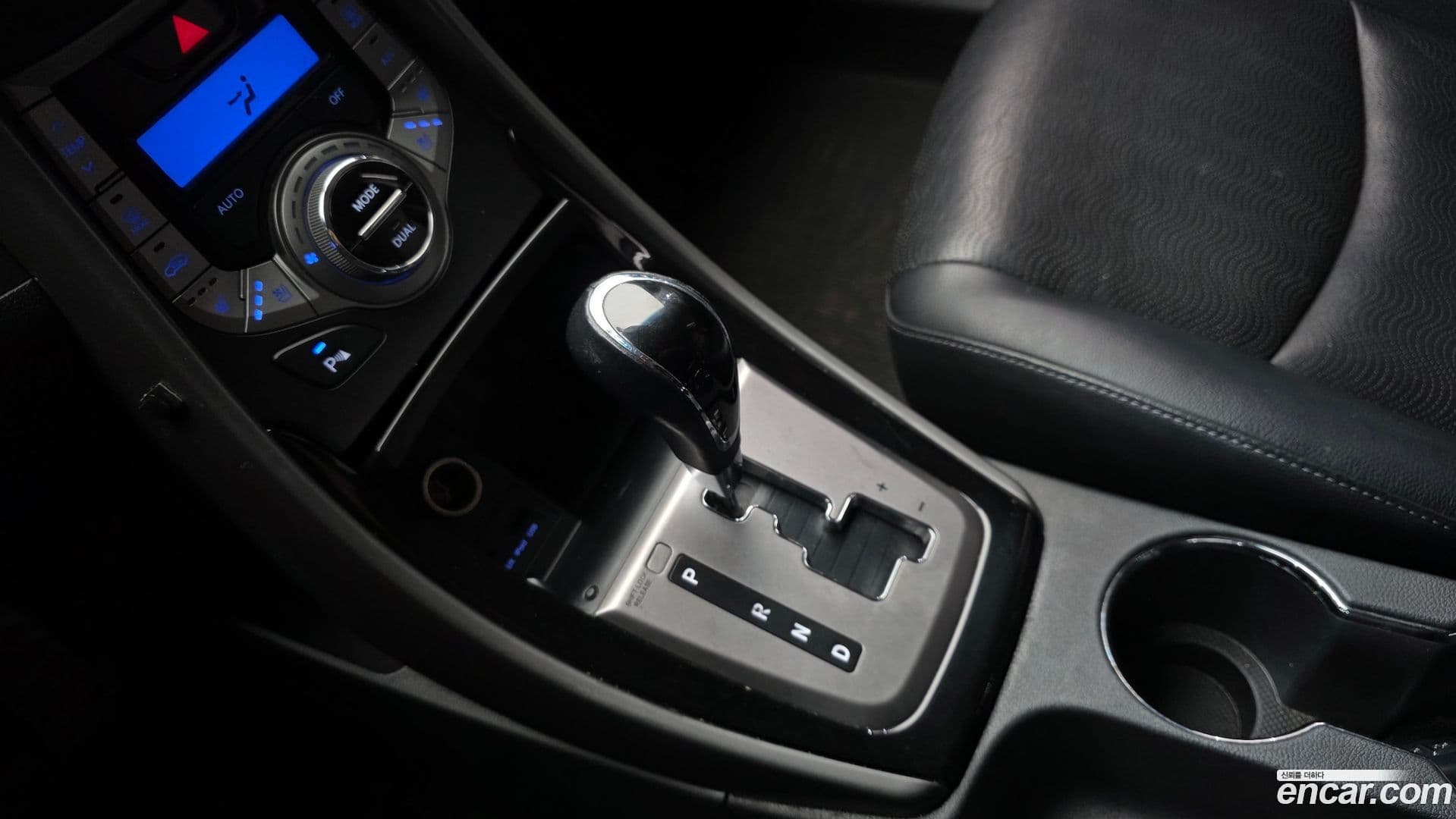 Main__Slider__Photo:AVANTE Hyundai 2013.7-8