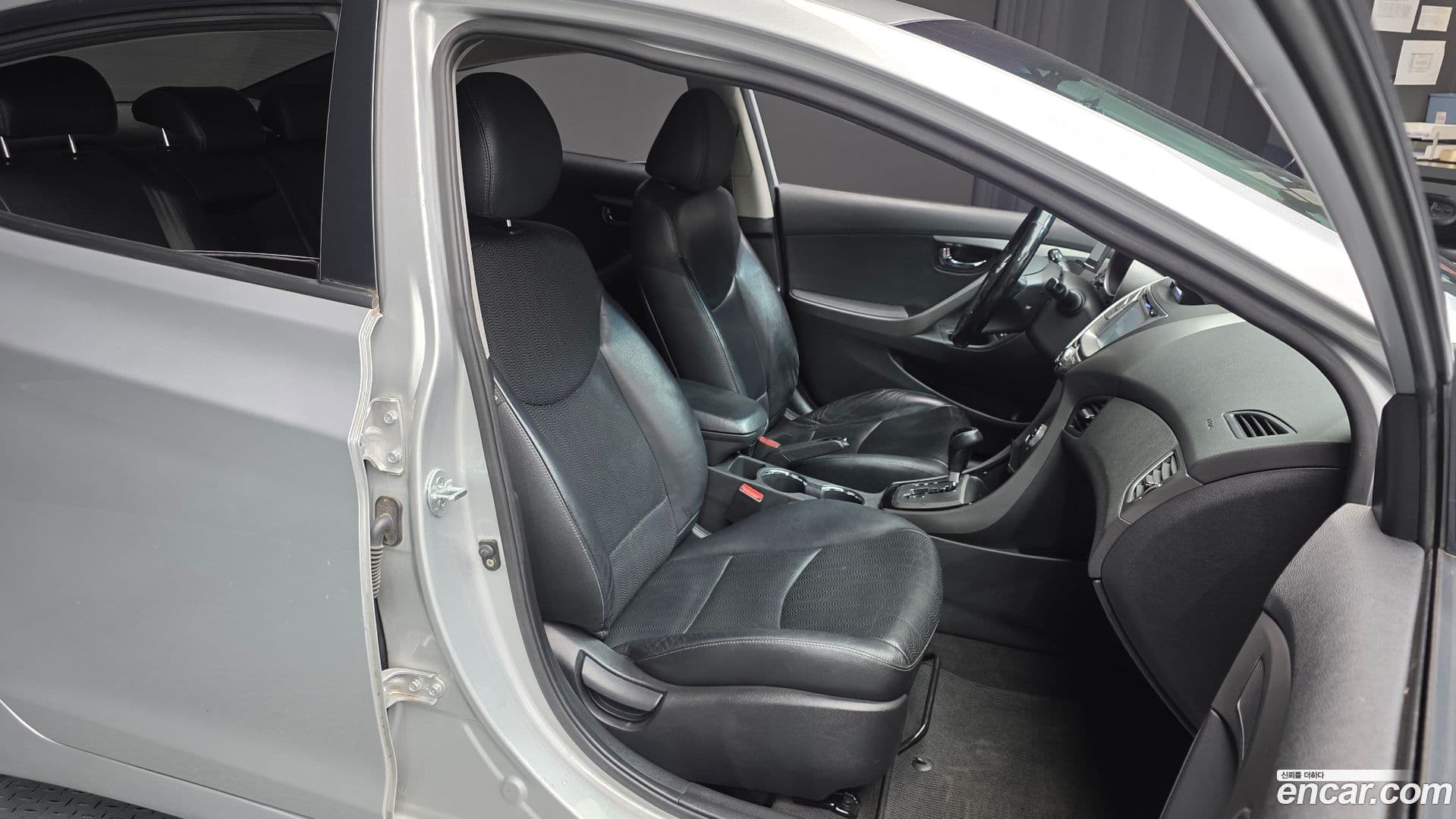 Main__Slider__Photo:AVANTE Hyundai 2013.7-11