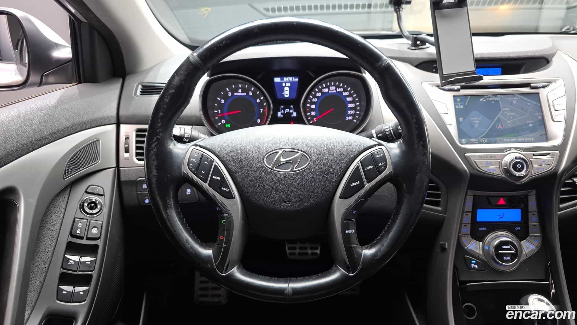 AVANTE Hyundai 2013.7-OPTION-017