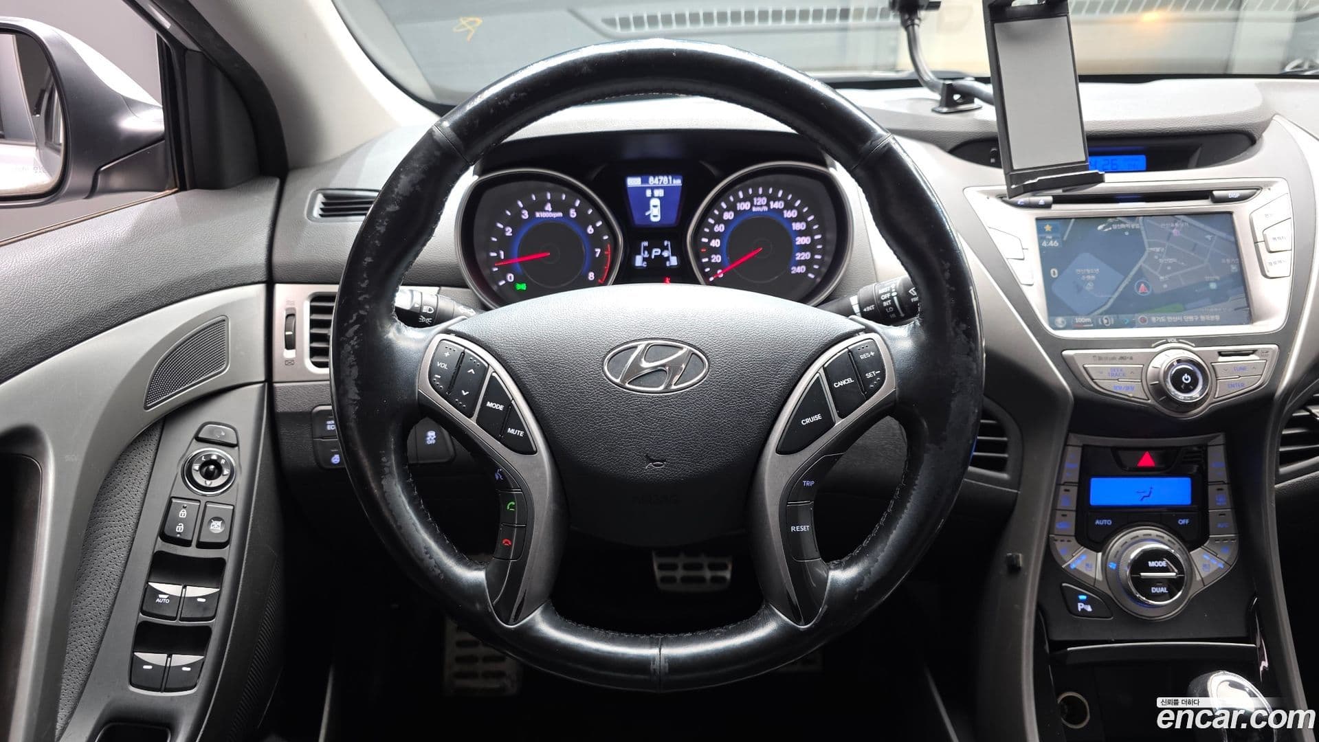 Main__Slider__Photo:AVANTE Hyundai 2013.7-12