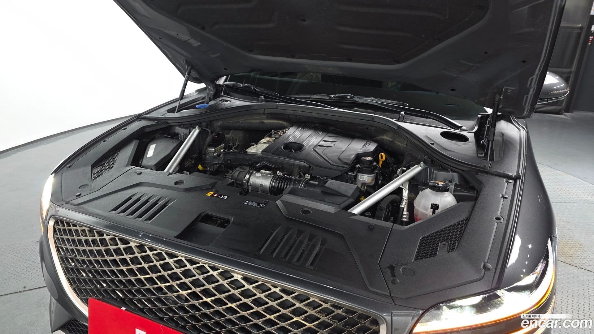 Main__Slider__Photo:GV70 Genesis 2021.6-5