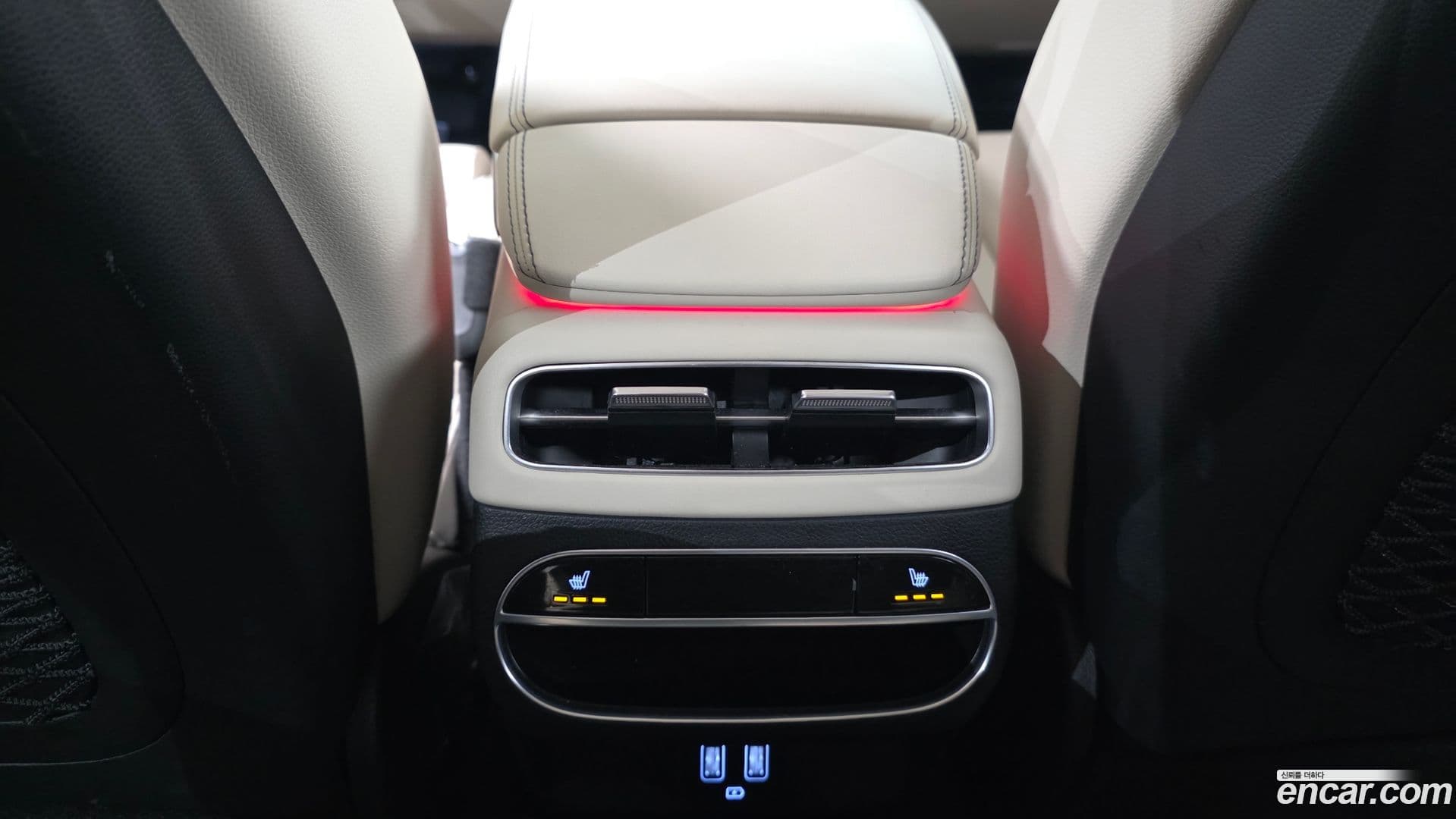 Main__Slider__Photo:GV70 Genesis 2021.6-18