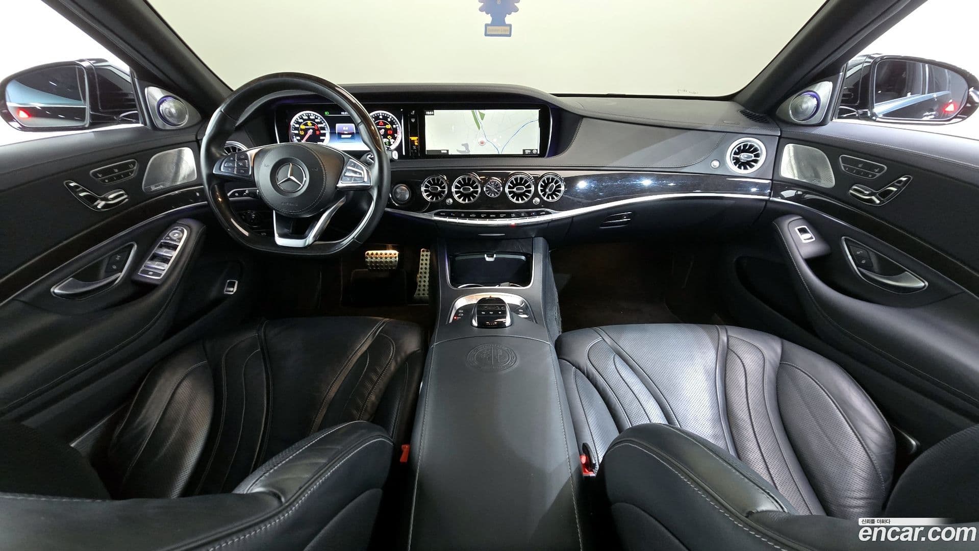 Main__Slider__Photo:S-Class Mercedes-Benz 2016.10-6