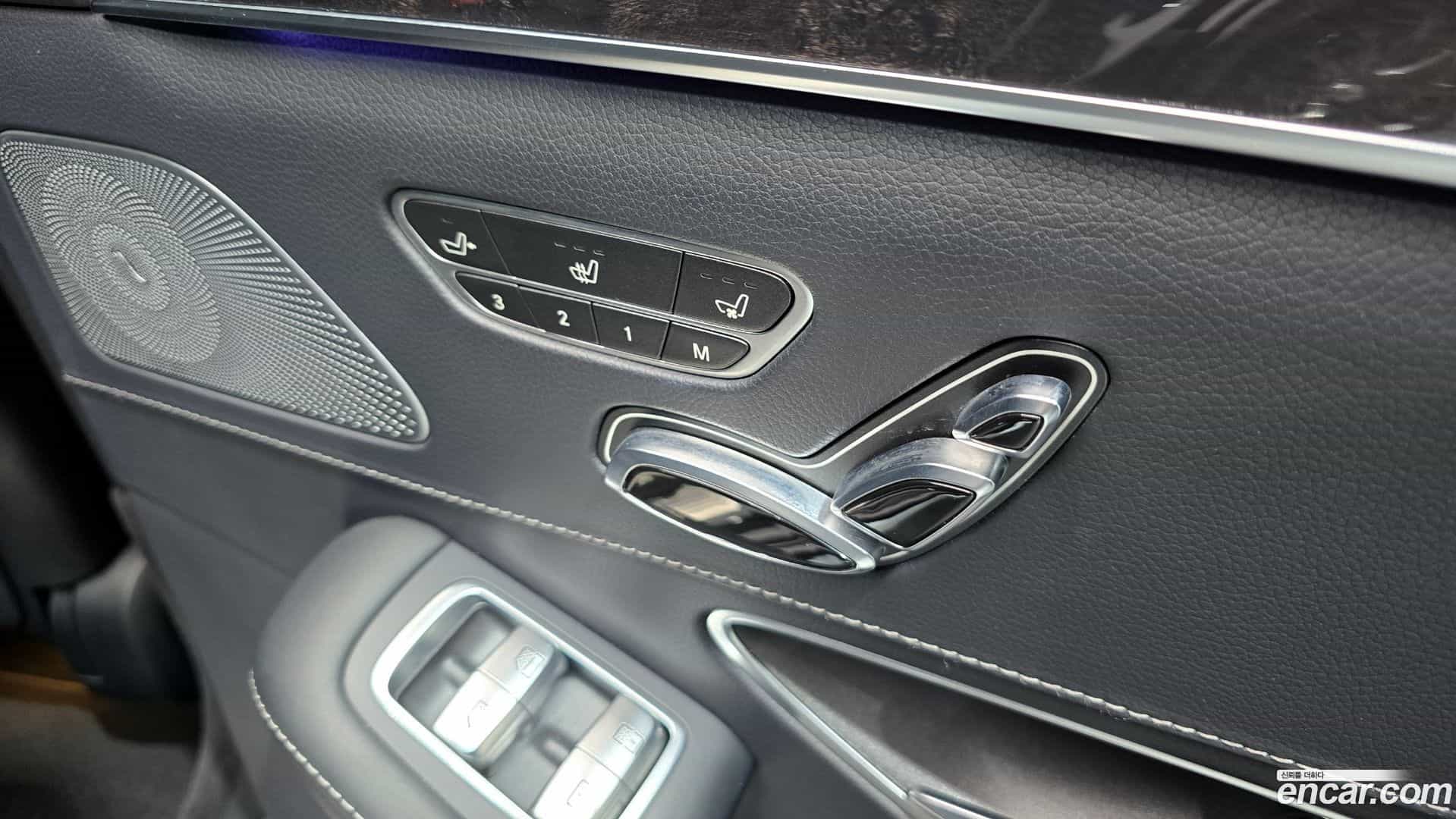 S-Class Mercedes-Benz 2016.10-OPTION-023