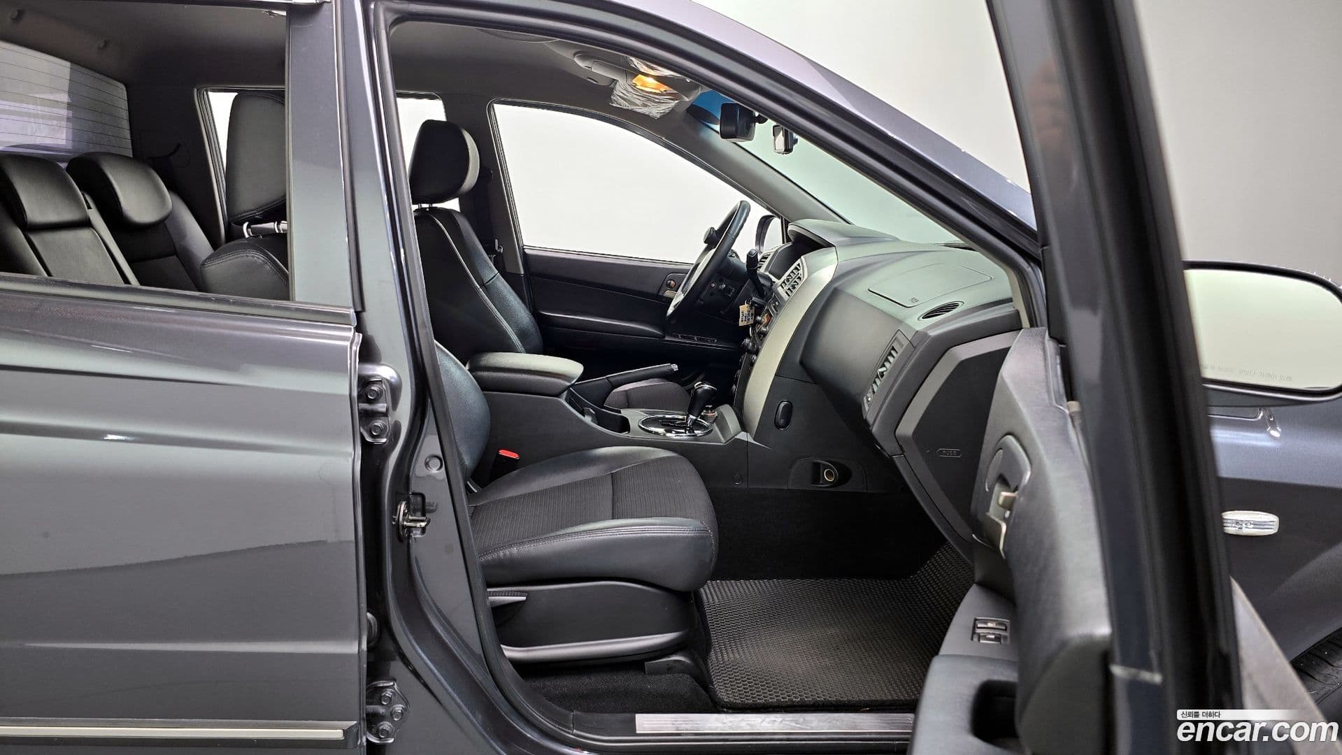Main__Slider__Photo:KORANDO KG_Mobility_Ssangyong 2014.4-9