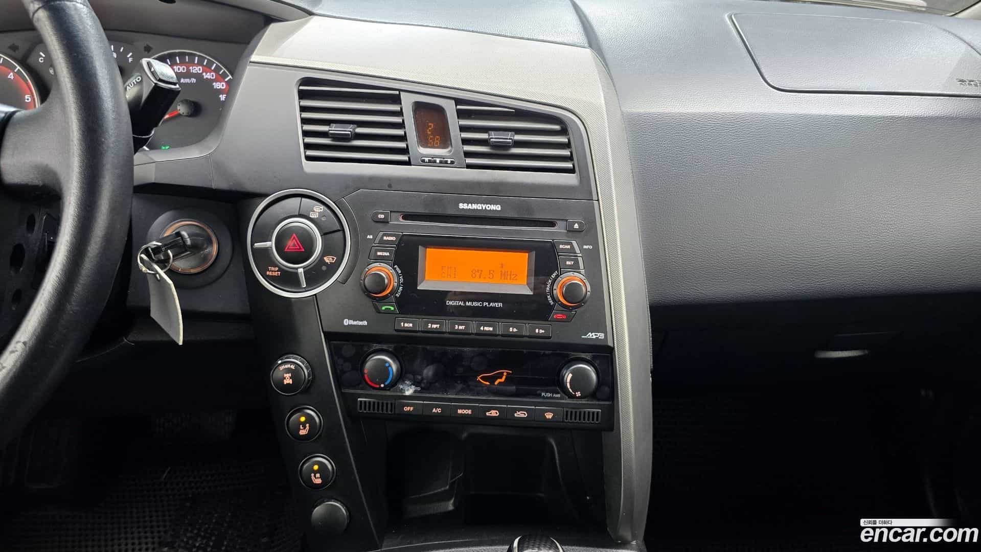 KORANDO KG_Mobility_Ssangyong 2014.4-OPTION-019