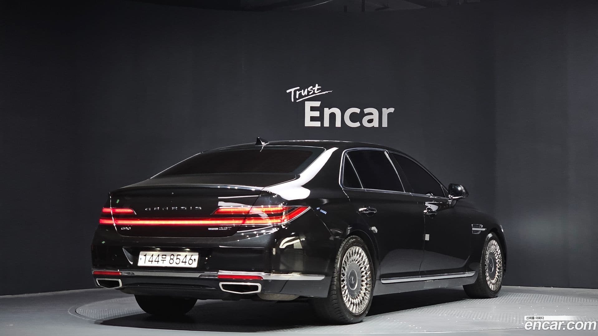 Main__Slider__Photo:G90 Genesis 2019.3-1