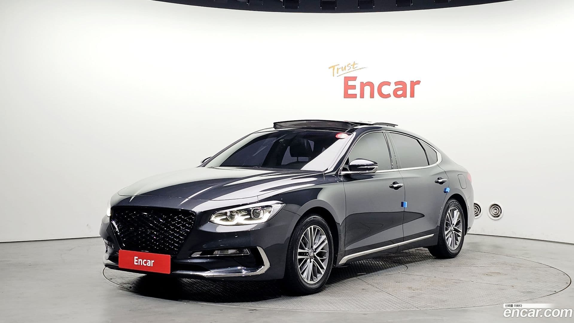 Main__Slider__Photo:Grandeur Hyundai 2017.10-0