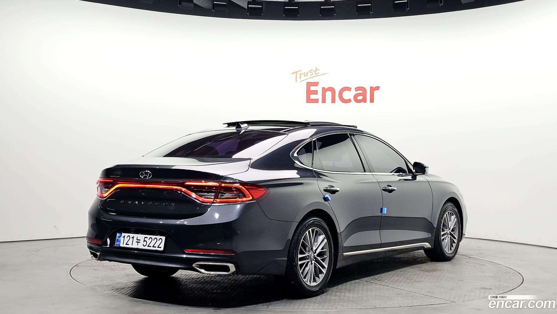 Main__Slider__Photo:Grandeur Hyundai 2017.10-1