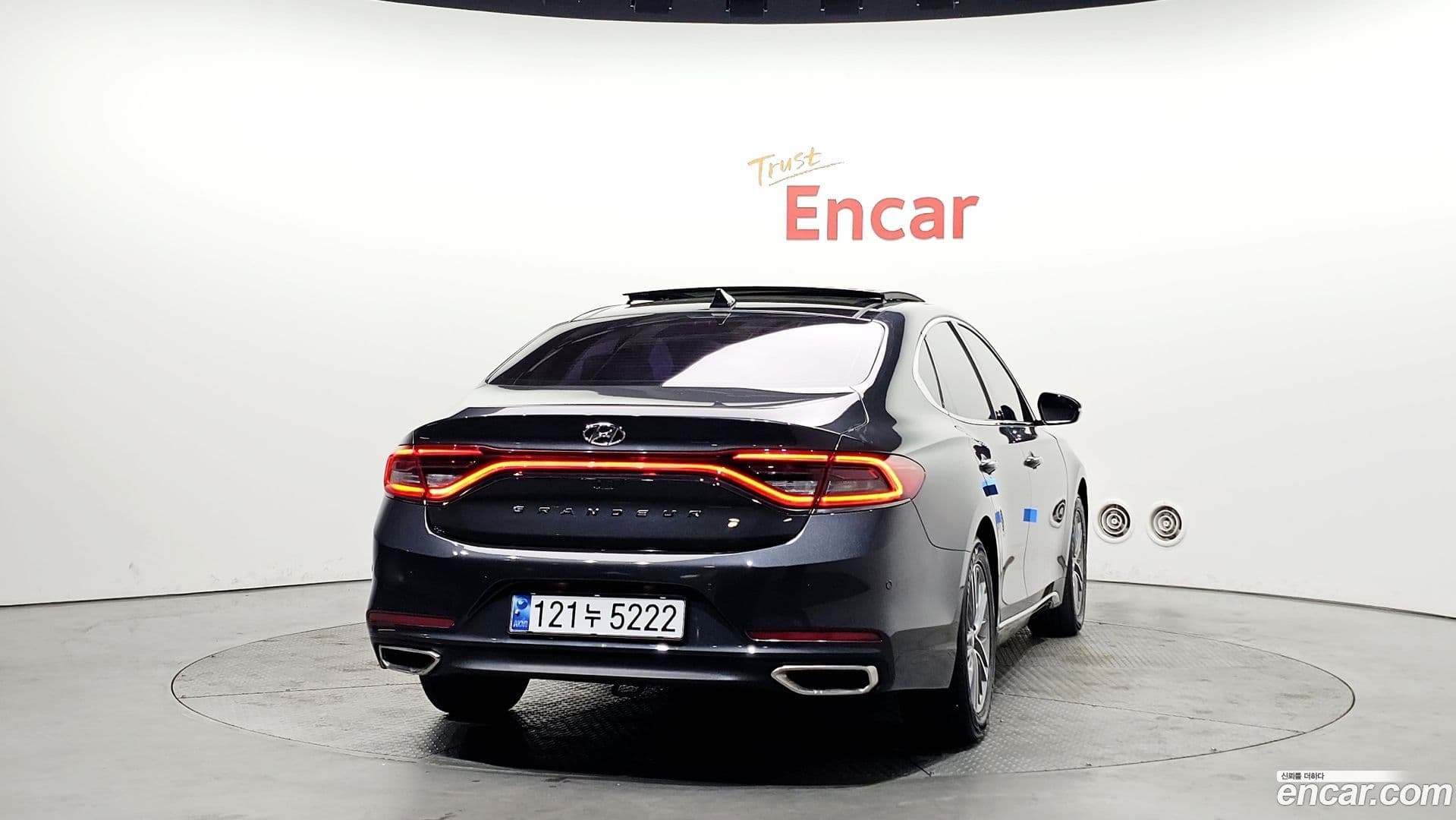 Main__Slider__Photo:Grandeur Hyundai 2017.10-3