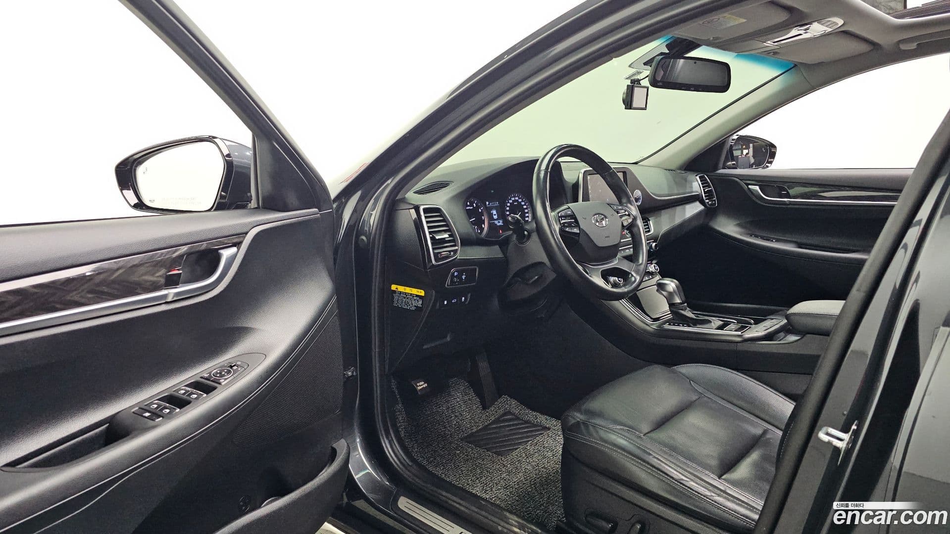 Main__Slider__Photo:Grandeur Hyundai 2017.10-9