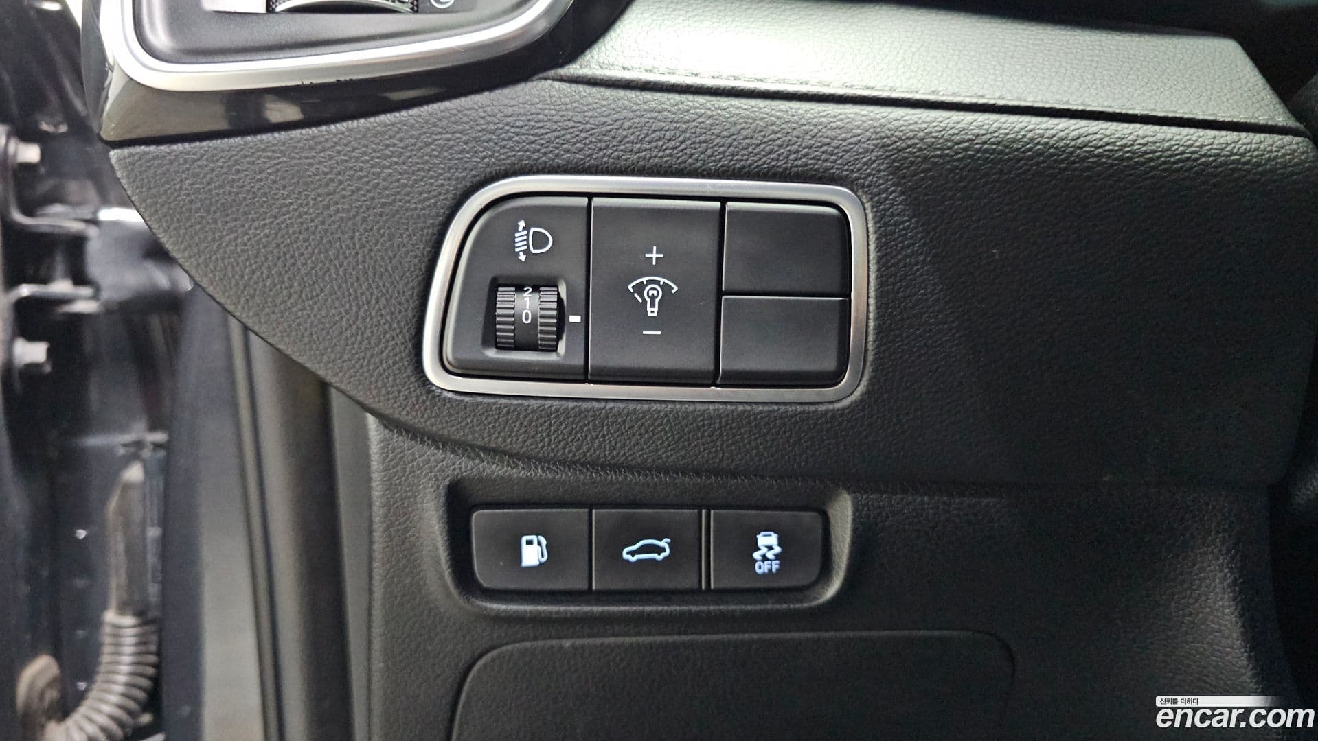 Main__Slider__Photo:Grandeur Hyundai 2017.10-13