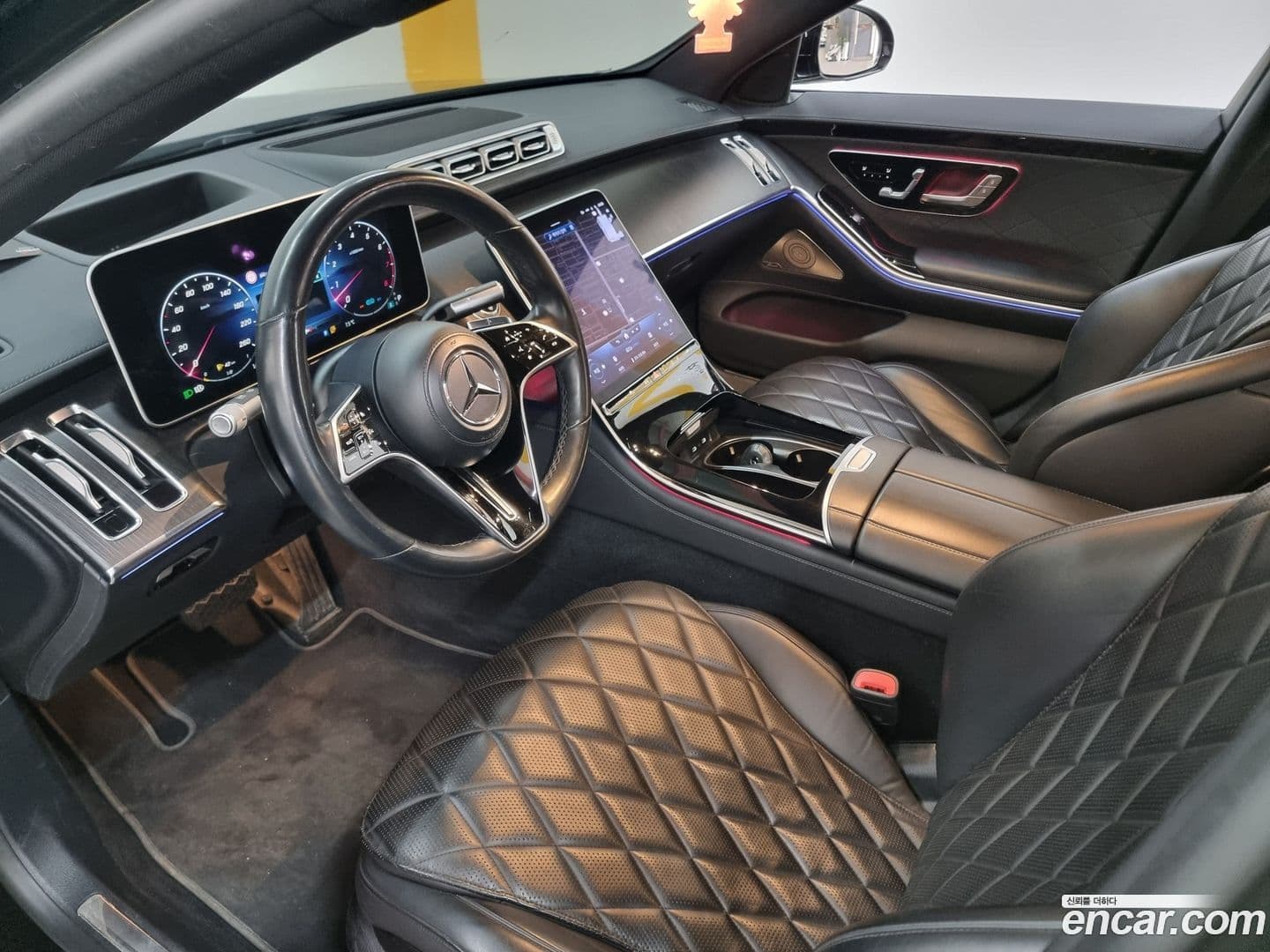 Main__Slider__Photo:S-Class Mercedes-Benz 2021.11-10