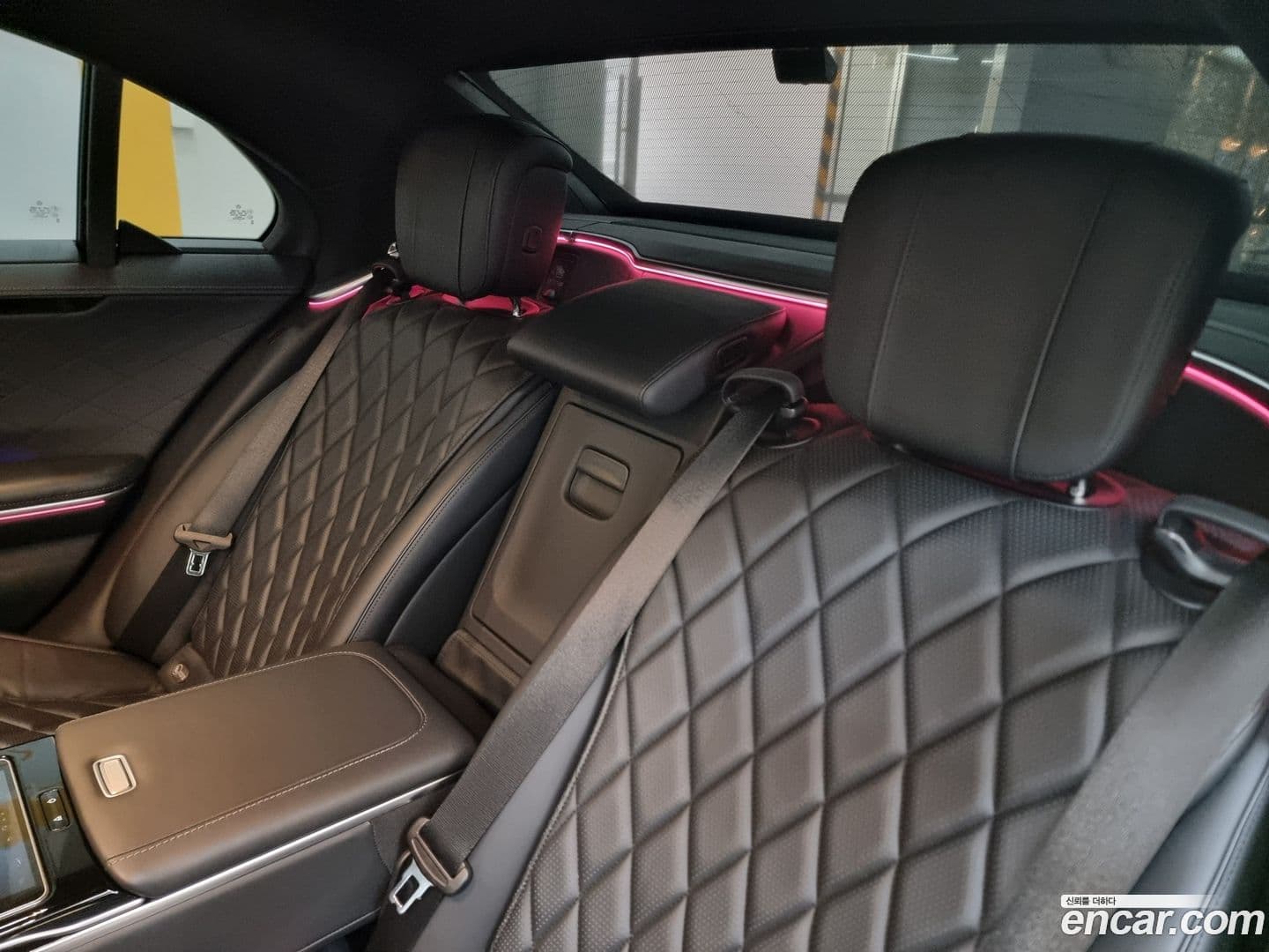 Main__Slider__Photo:S-Class Mercedes-Benz 2021.11-17