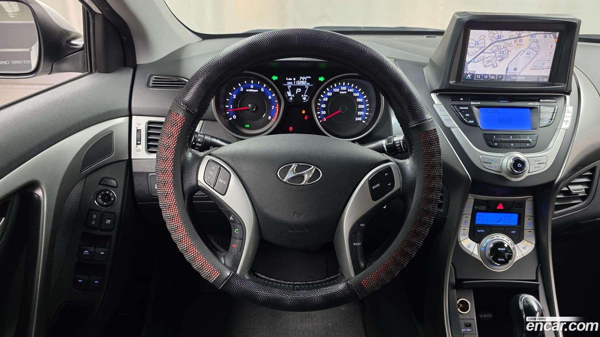 Main__Slider__Photo:AVANTE Hyundai 2012.6-12