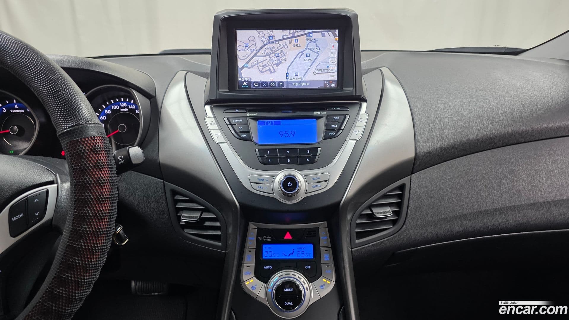 Main__Slider__Photo:AVANTE Hyundai 2012.6-13