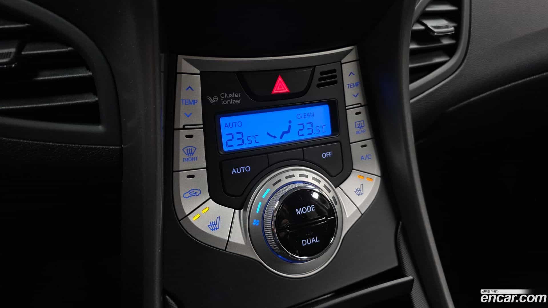 AVANTE Hyundai 2012.6-OPTION-023